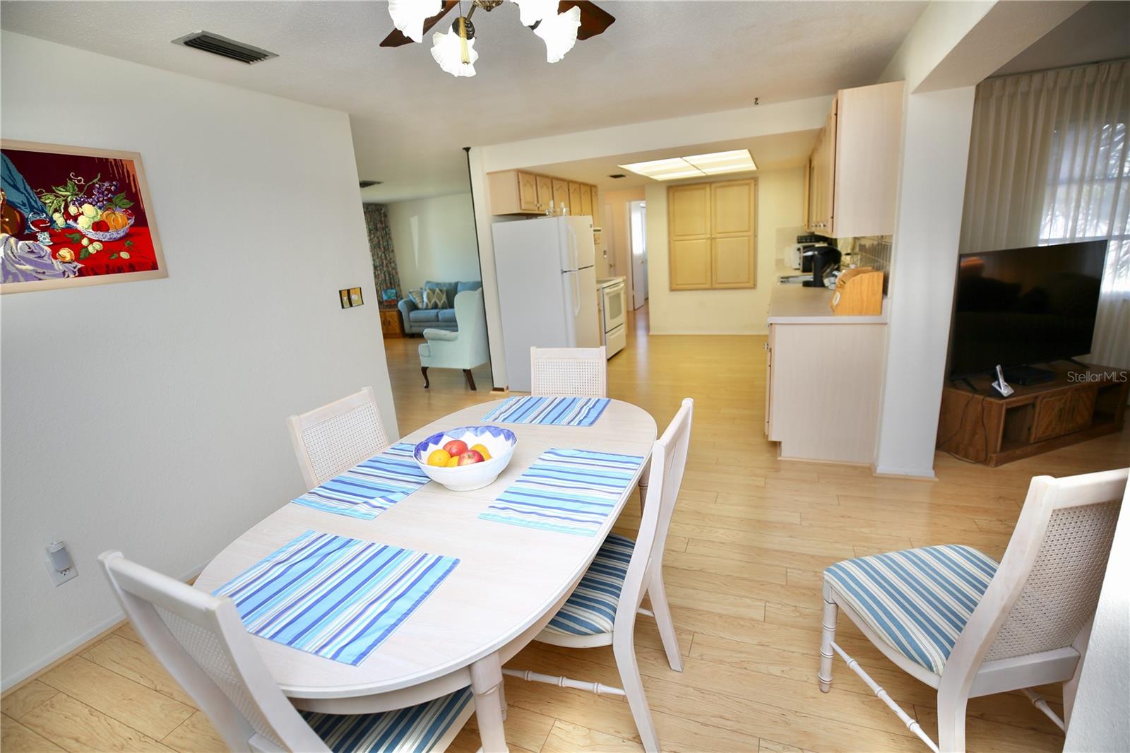 Dining area adjacent to kitchen