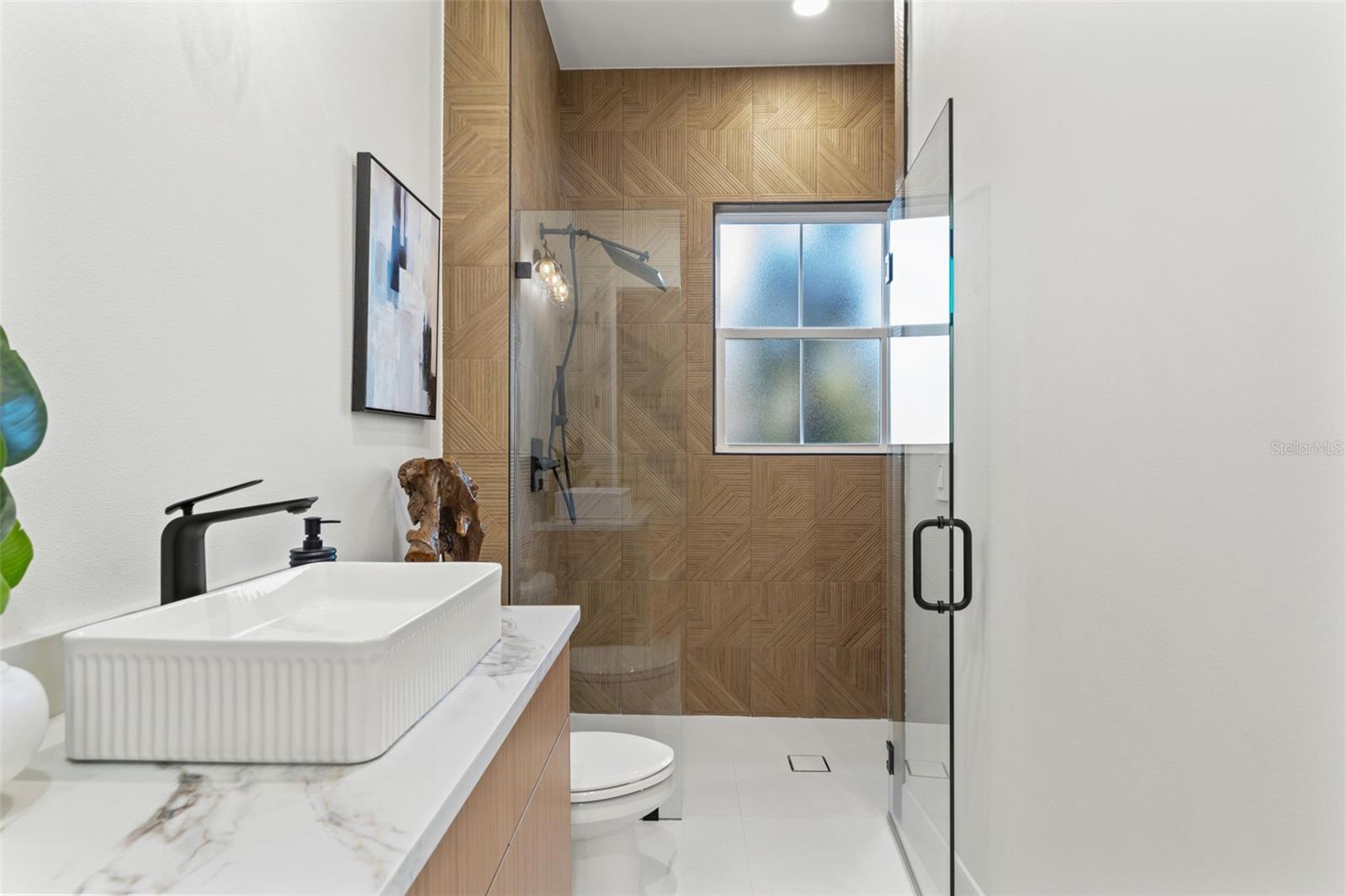 Ensuite bath for downstairs bedroom