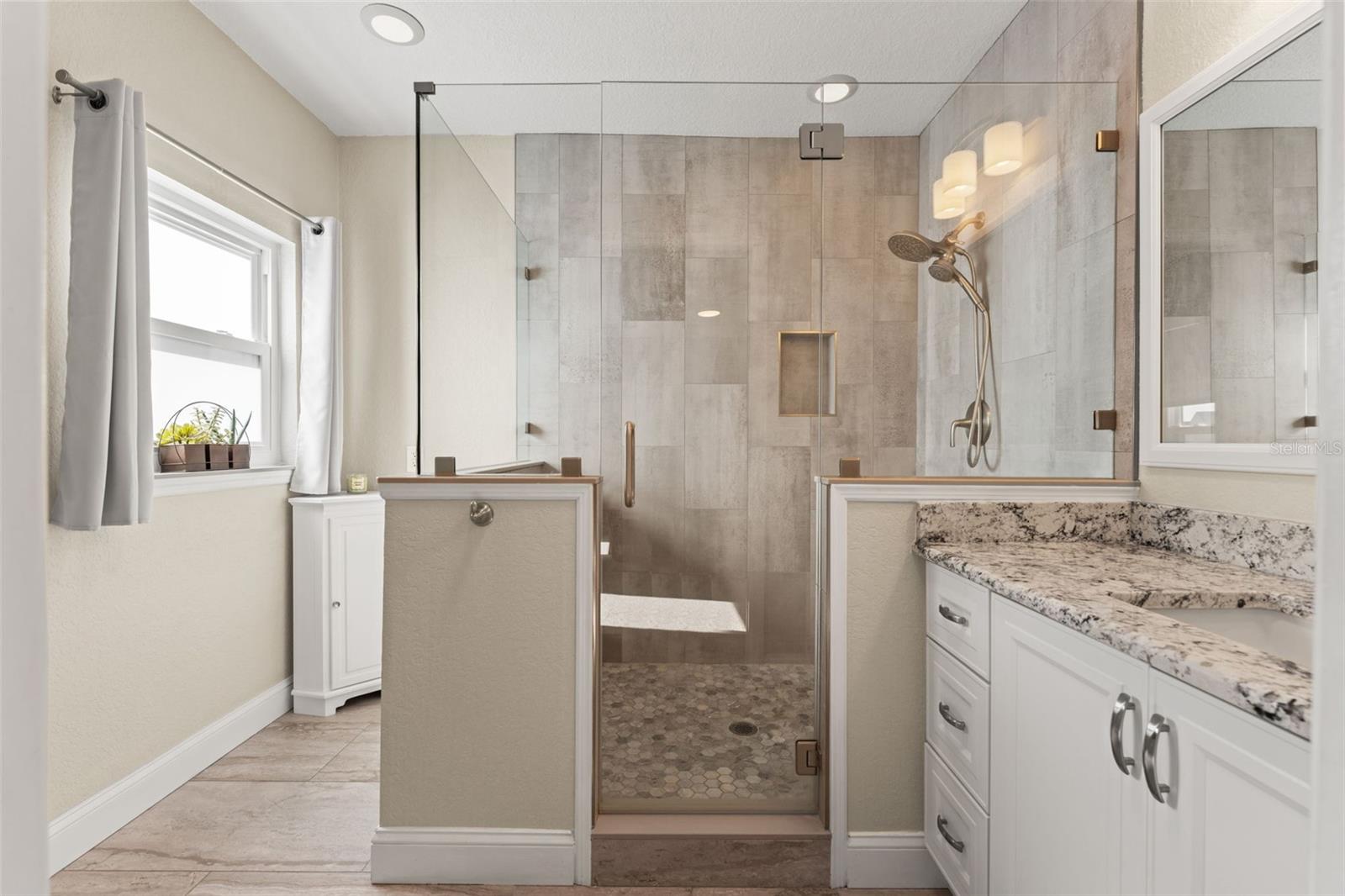 2nd guest bath upstairs