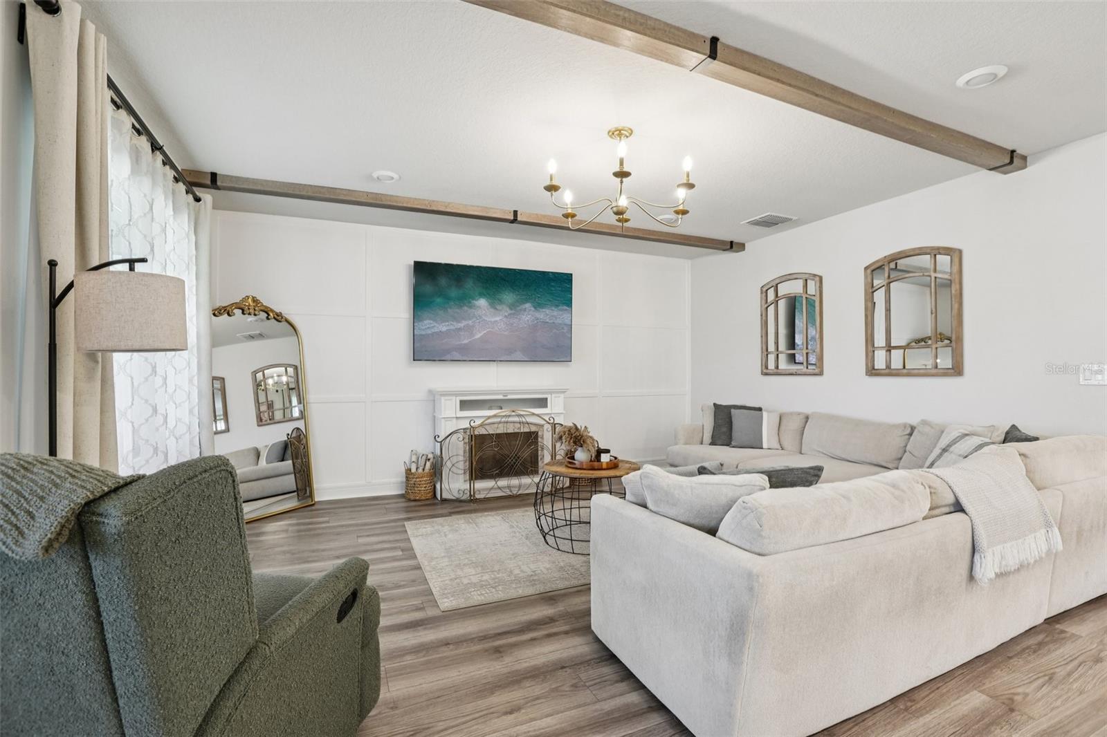 Cozy Great Room/Kitchen Combination