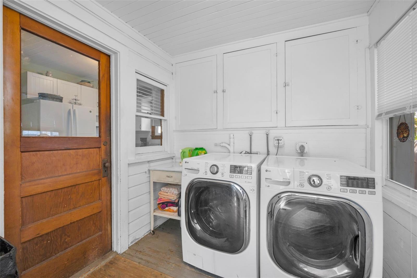 Spacious laundry room