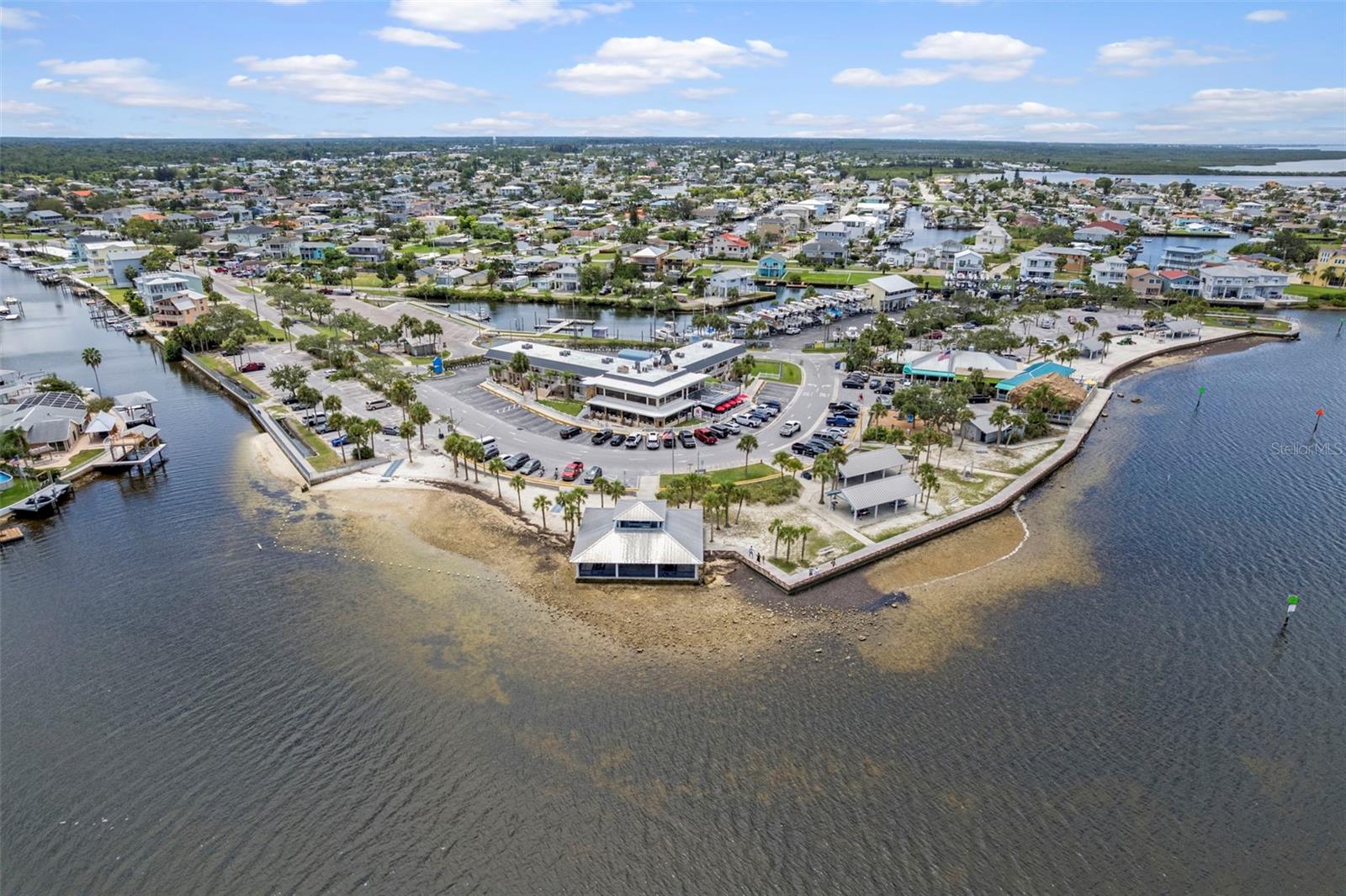 Hudson Beach Area and Restaurants