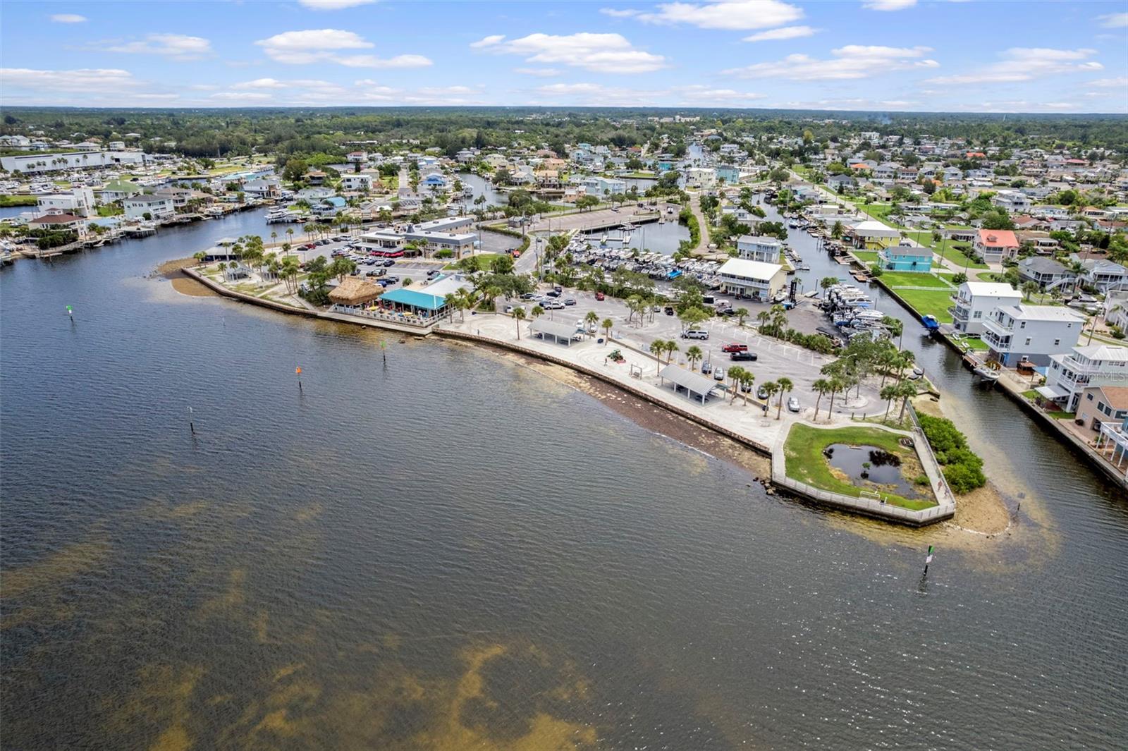 Hudson Beach Area and Restaurants