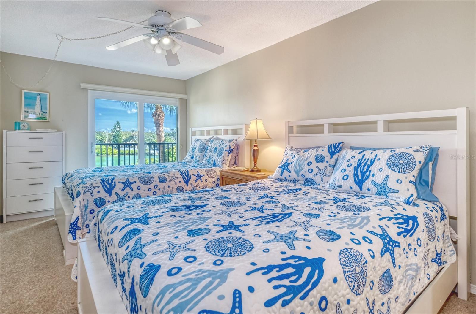 2nd bedroom 2 queen sized beds - intracoastal views