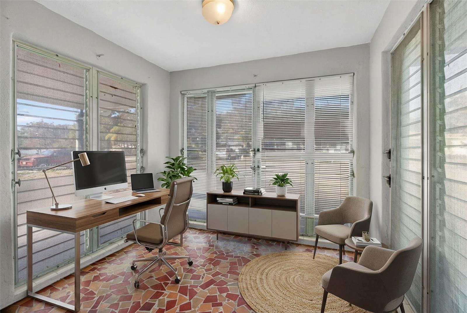 Front enclosed bonus area