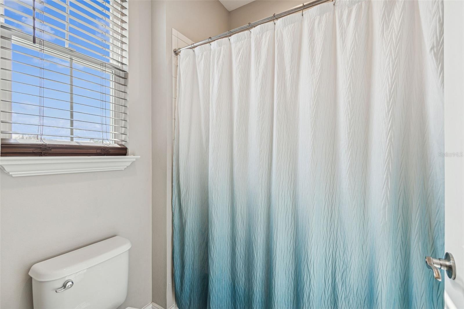 Upper-level bathroom 4