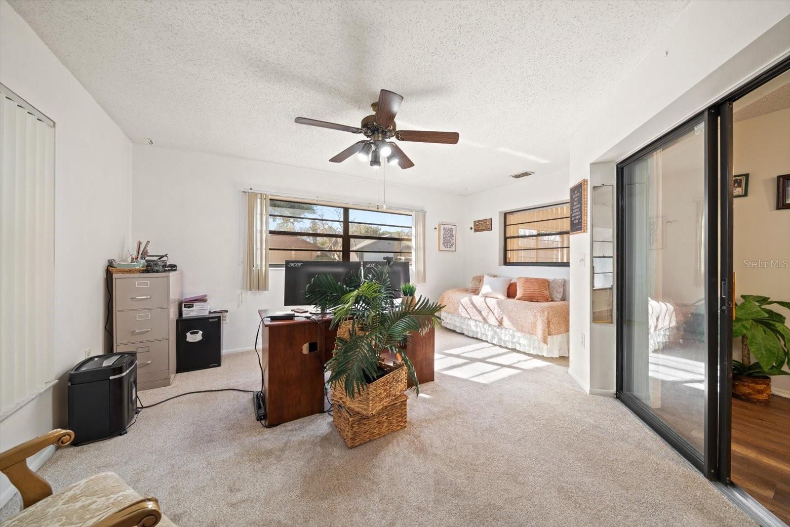 Bonus room, great for a 3rd bedroom, den, or playroom