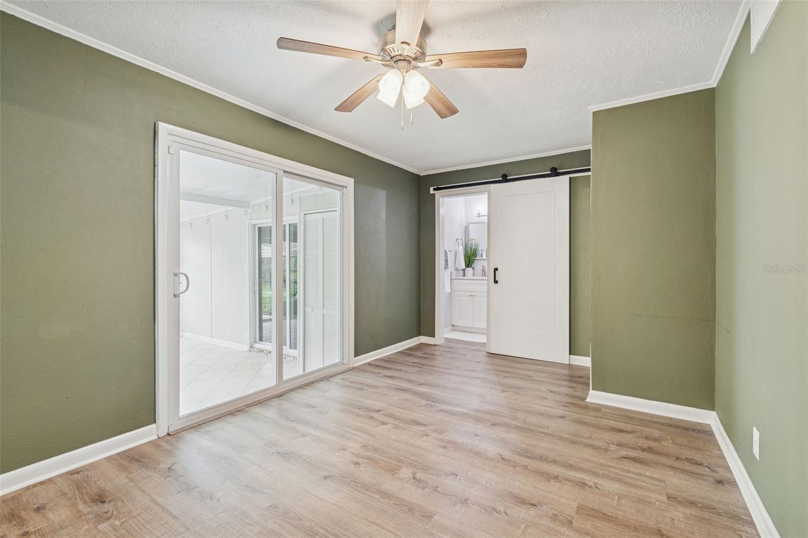 Primary Bedroom w/ En Suite