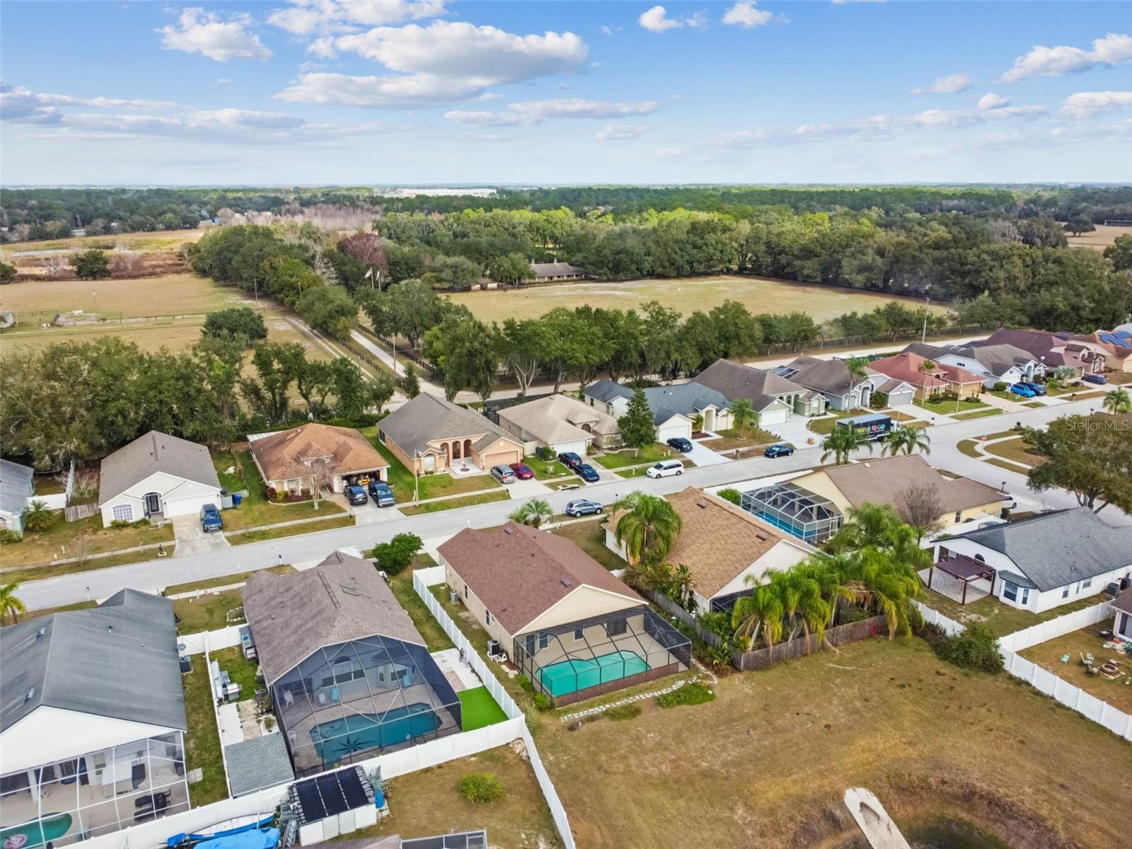 No direct rear neighbors