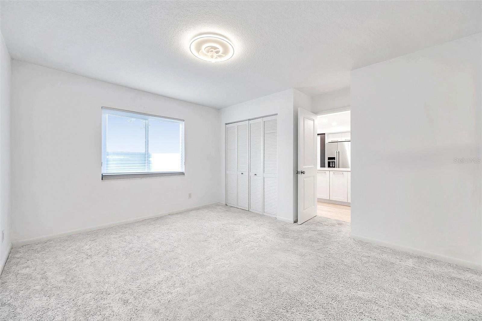 Guest bedroom with ensuite.