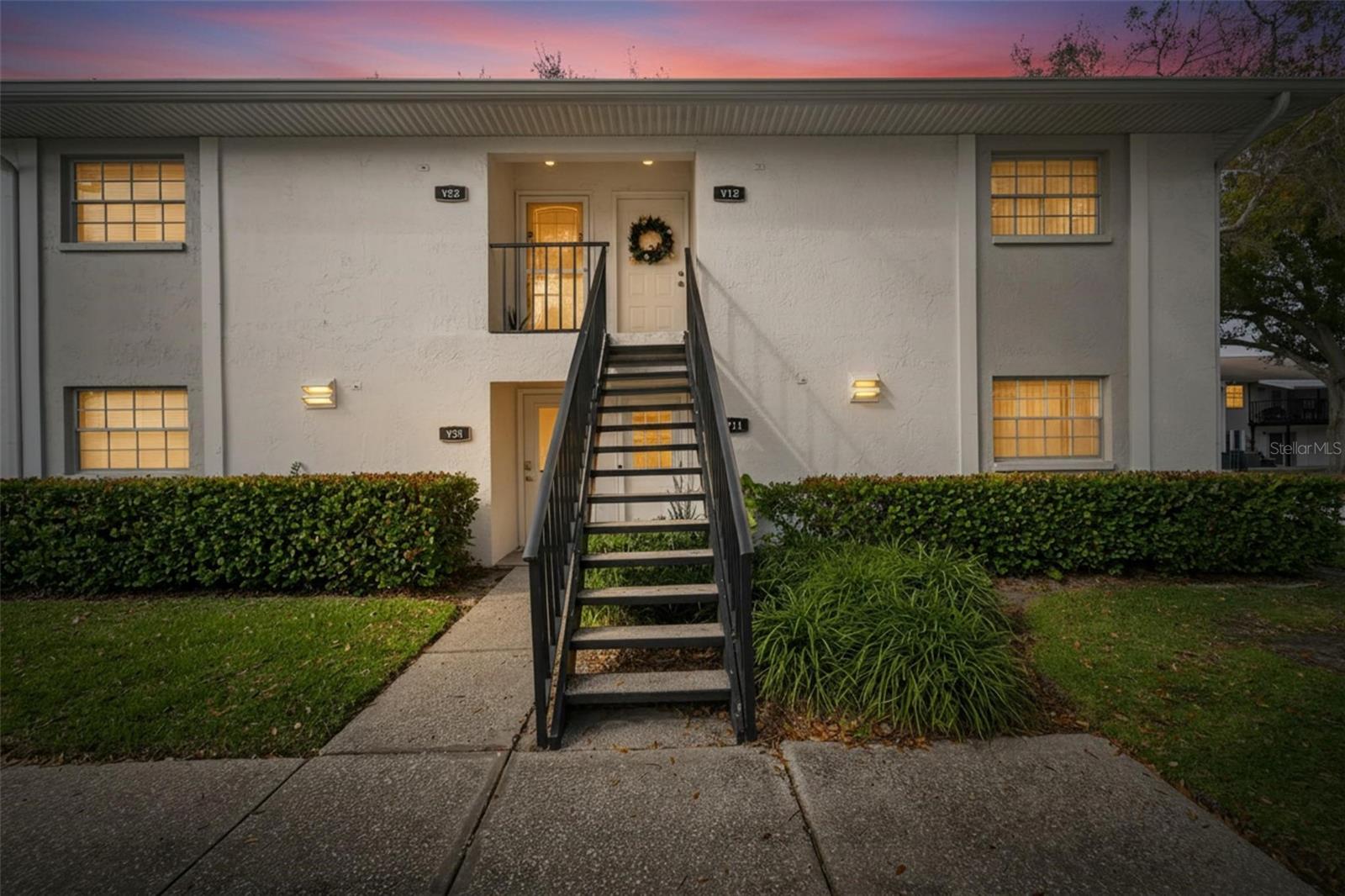 Welcome home to your move-in ready South Tampa condo! Accessible price point, perfect location...you can't beat this!