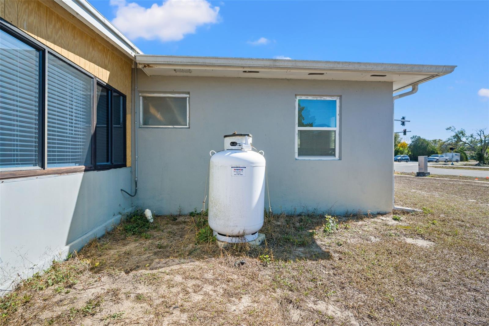 propane tank to gas stove and hot water heater