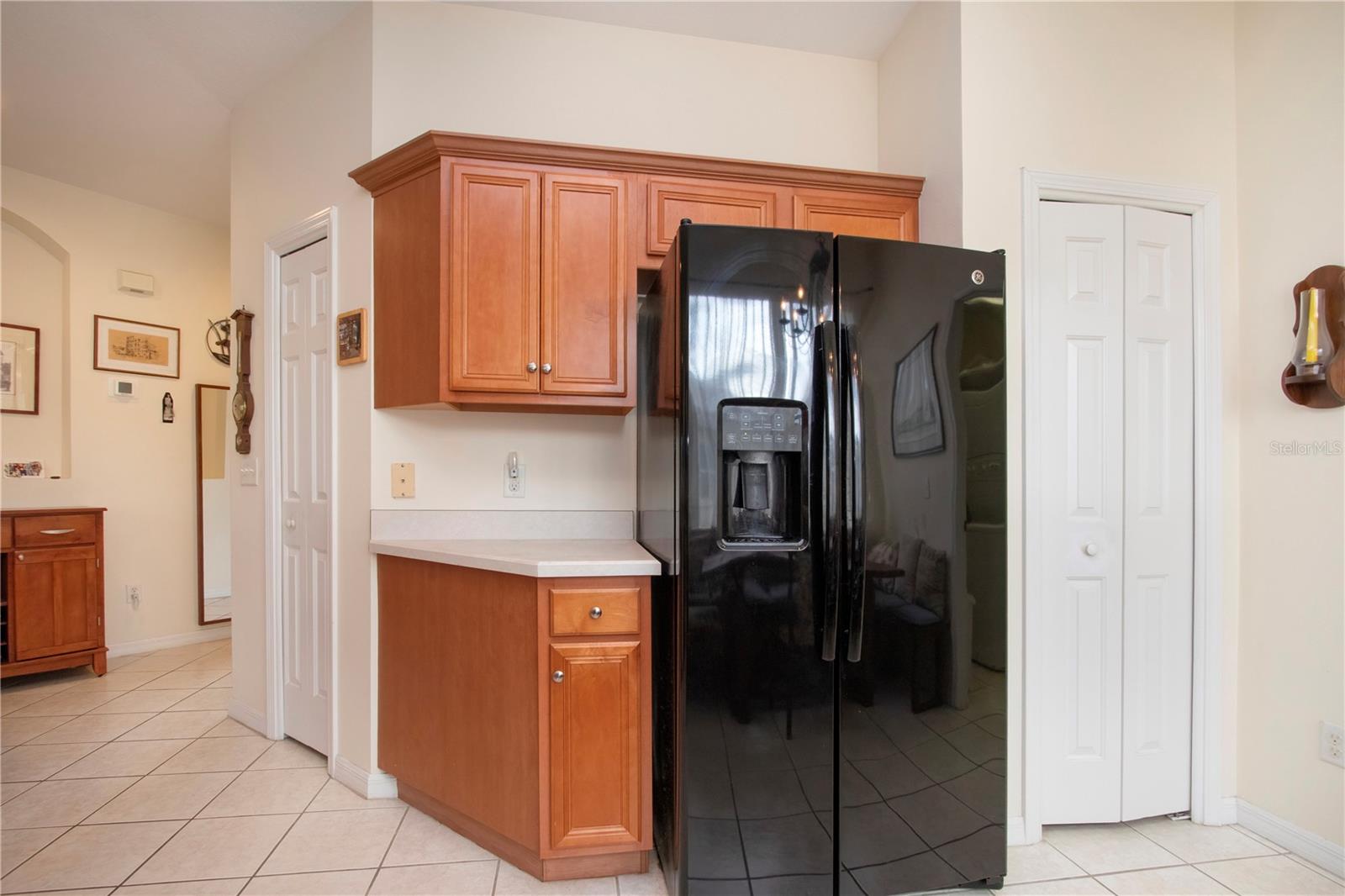 Pantry to right of refigerator