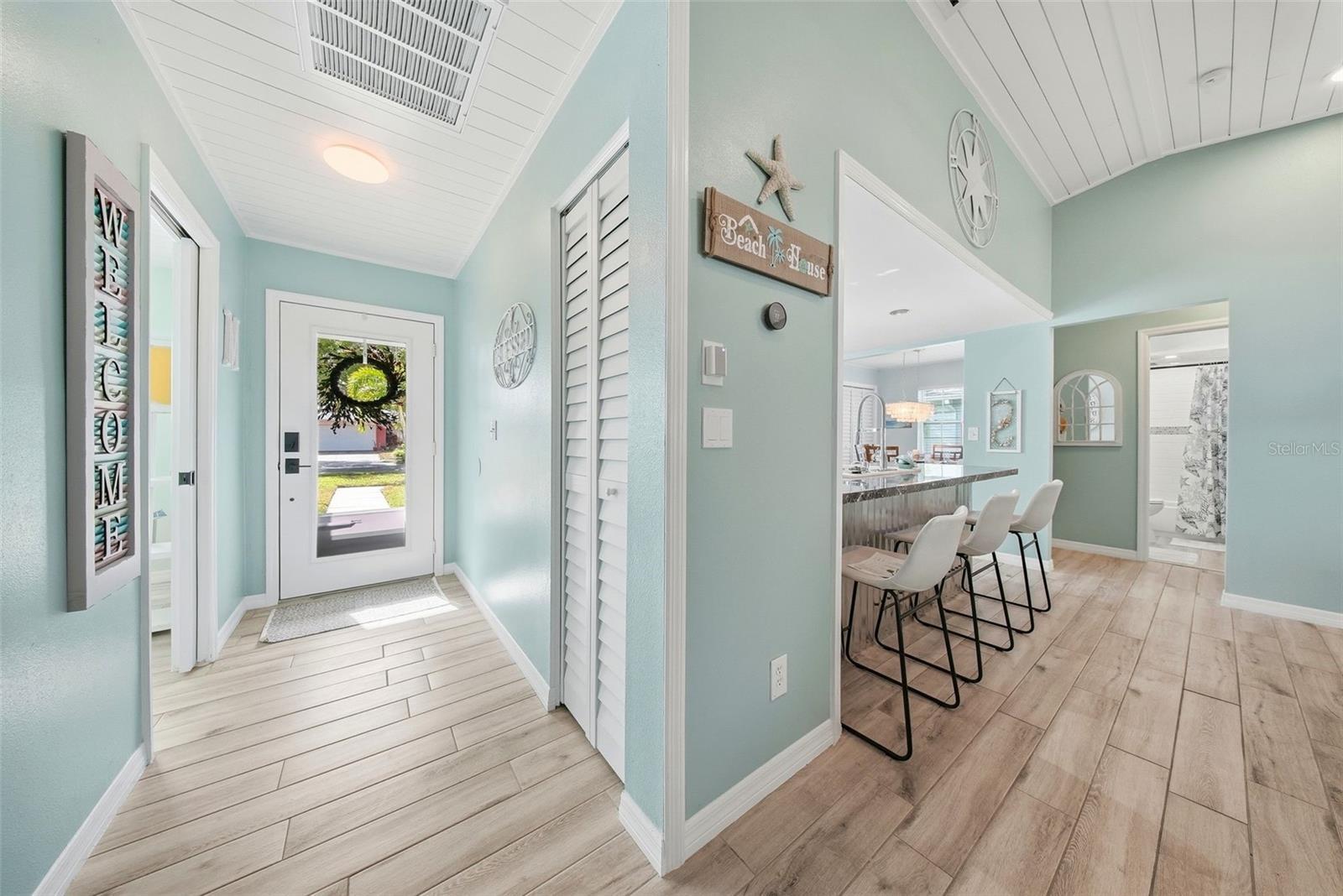 Entry hall to Living w Guest Bedroom 1