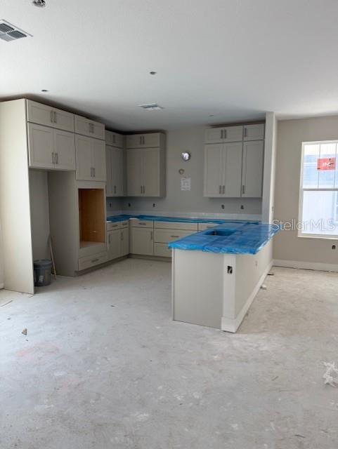 FULL GOURMET KITCHEN