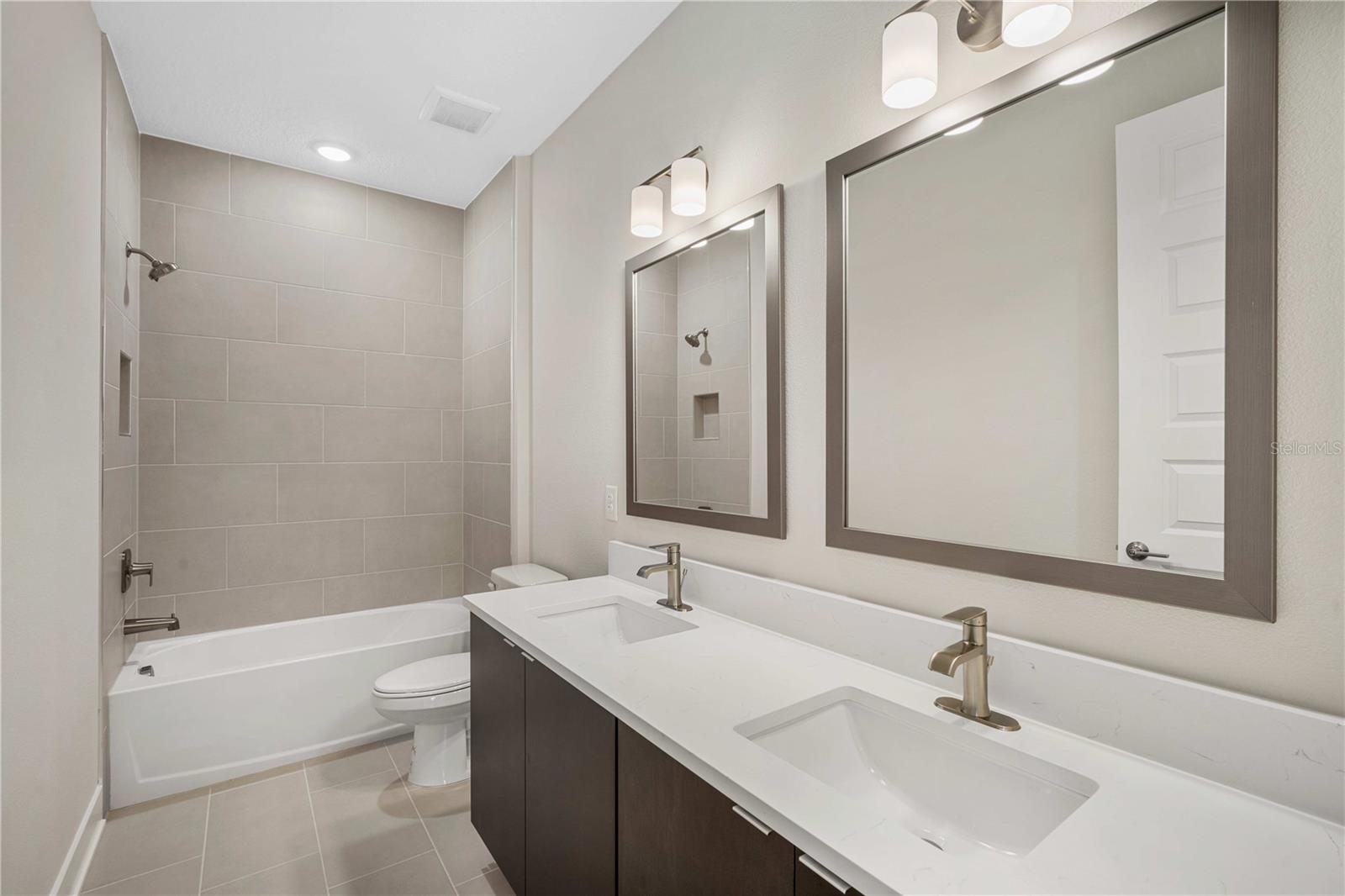 Dual sink in 2nd upstairs bathroom