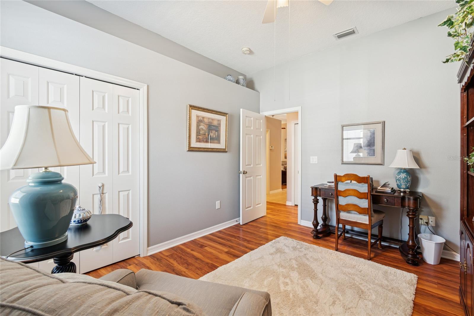 BEDROOM 5/STUDY/LIBRARY