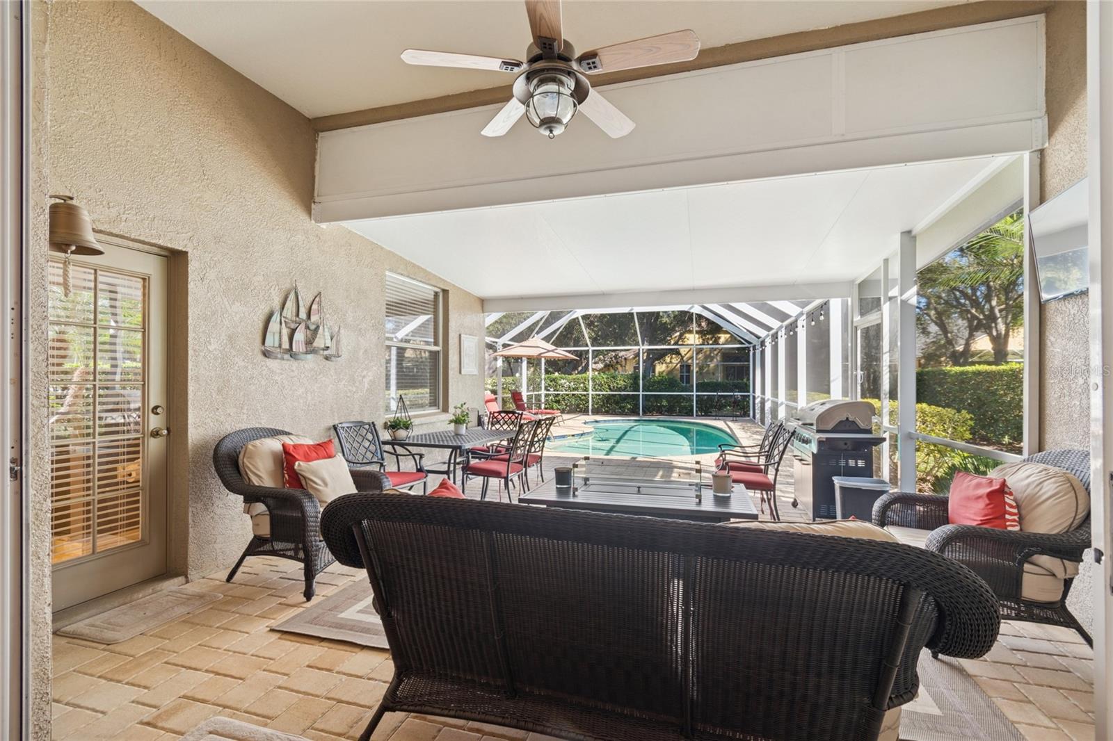 LANAI WITH VIEW OF POOL