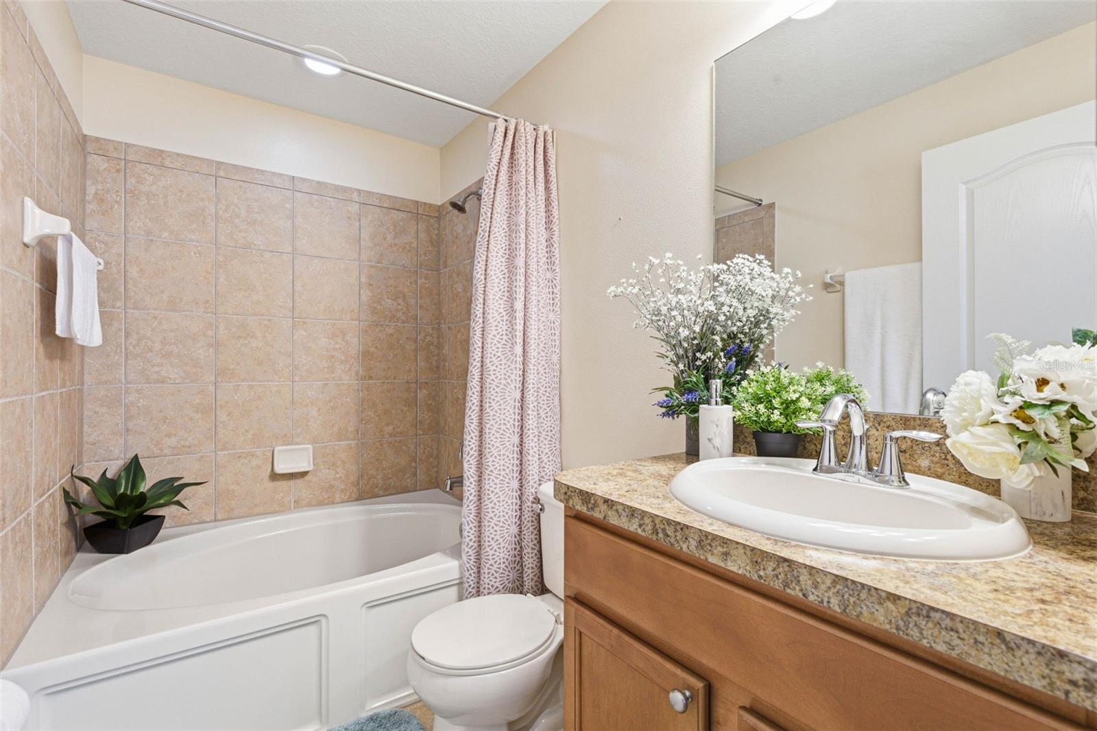 Primary Bathroom with Garden Tub/Shower