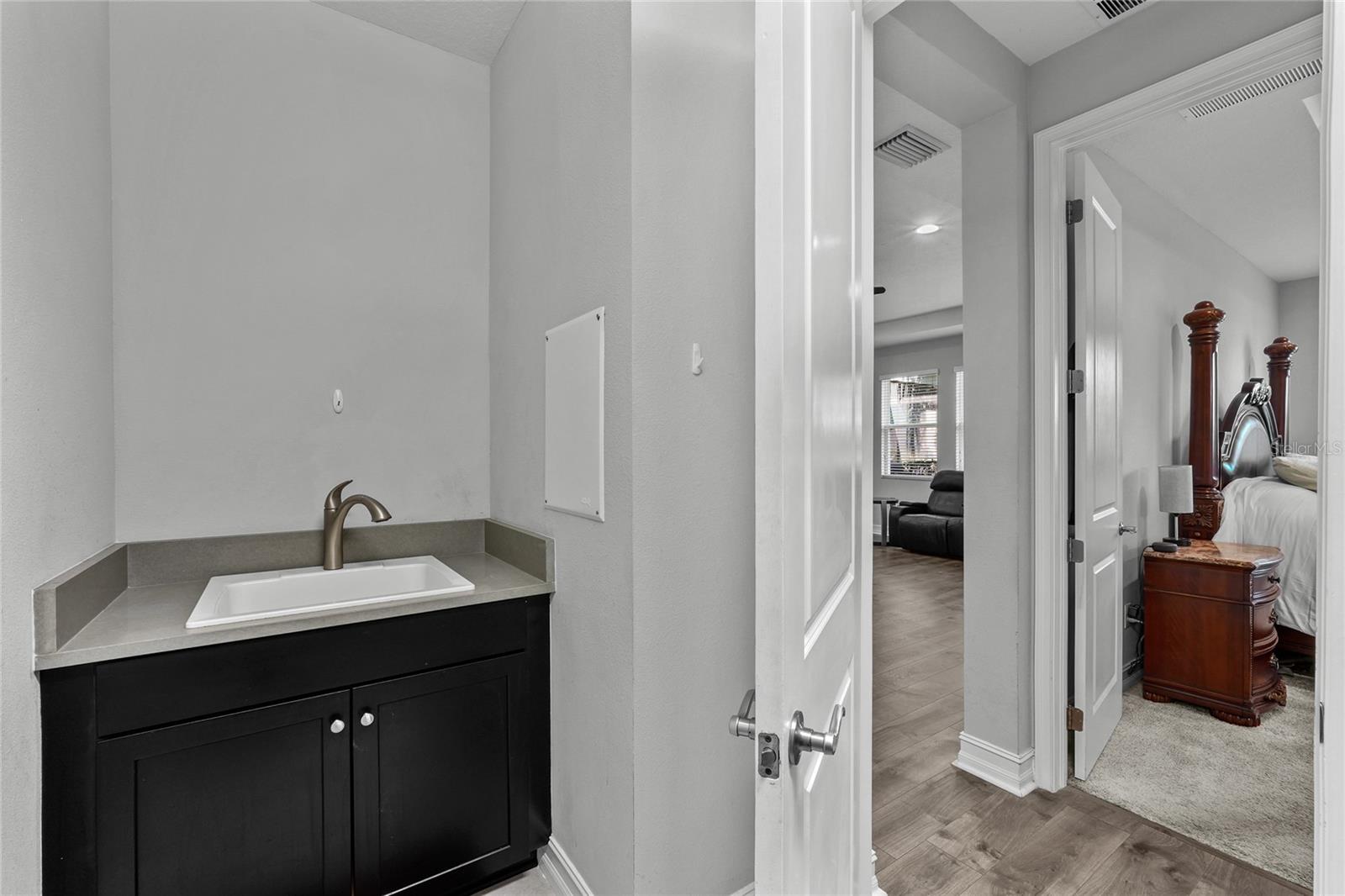 Huge laundry with sink