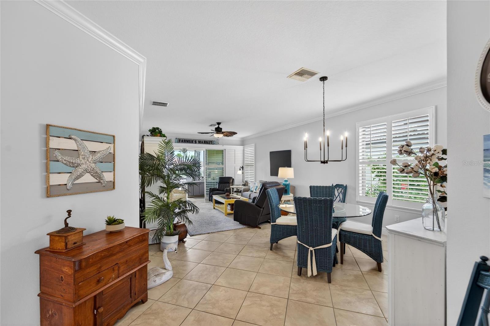 Dinning Room/Living Room