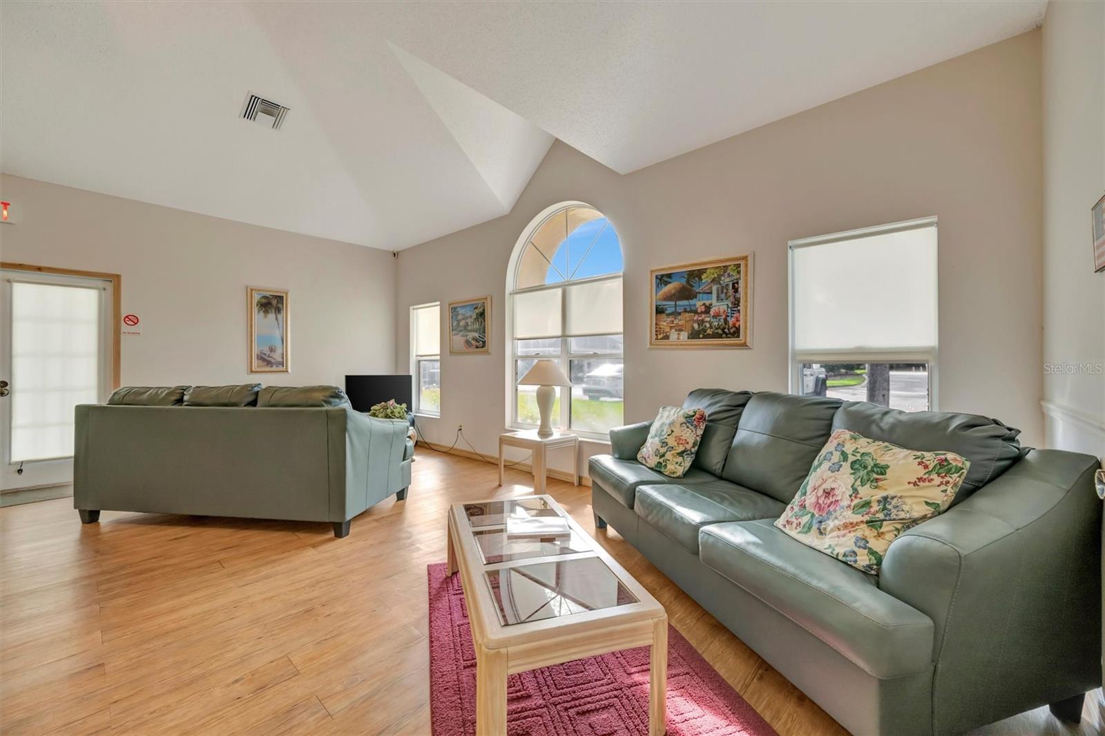 COMMUNITY CLUB HOUSE