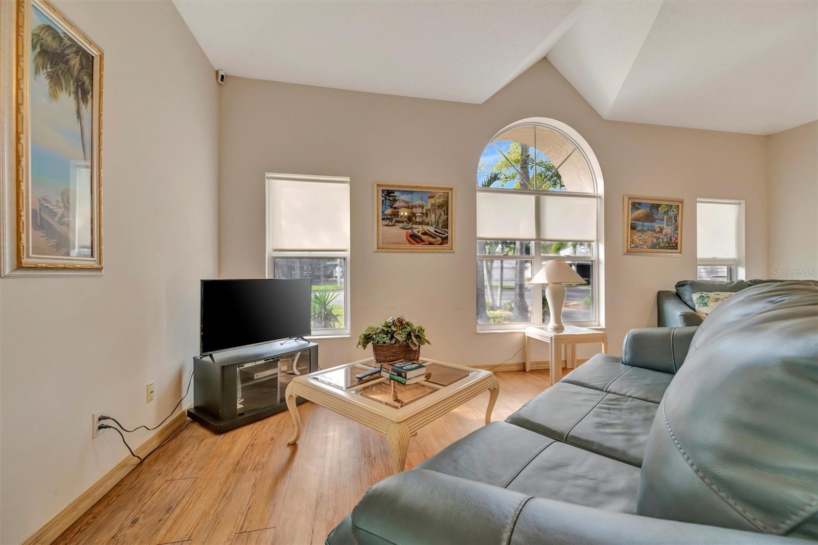 COMMUNITY CLUB HOUSE