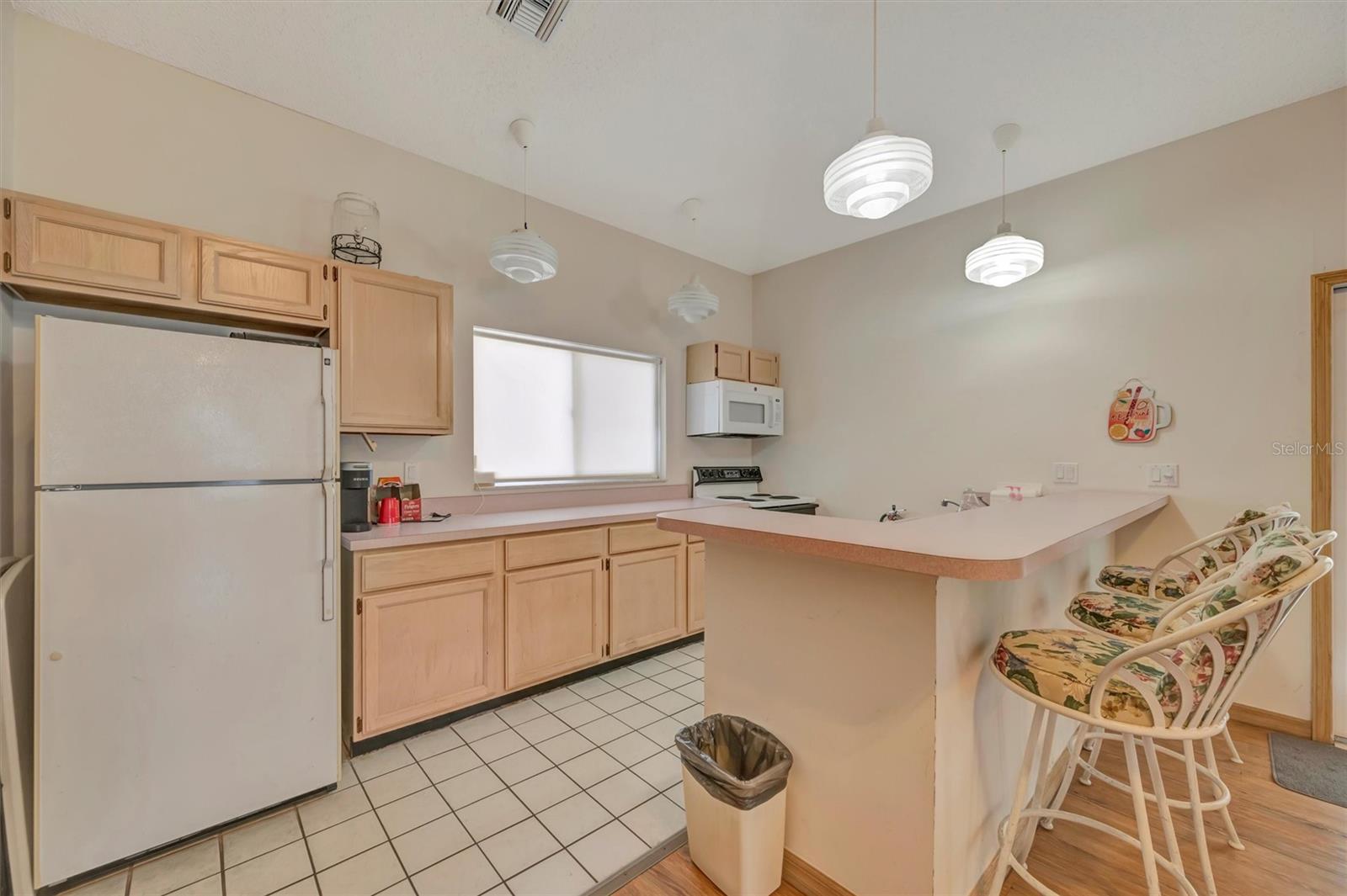 COMMUNITY CLUB HOUSE