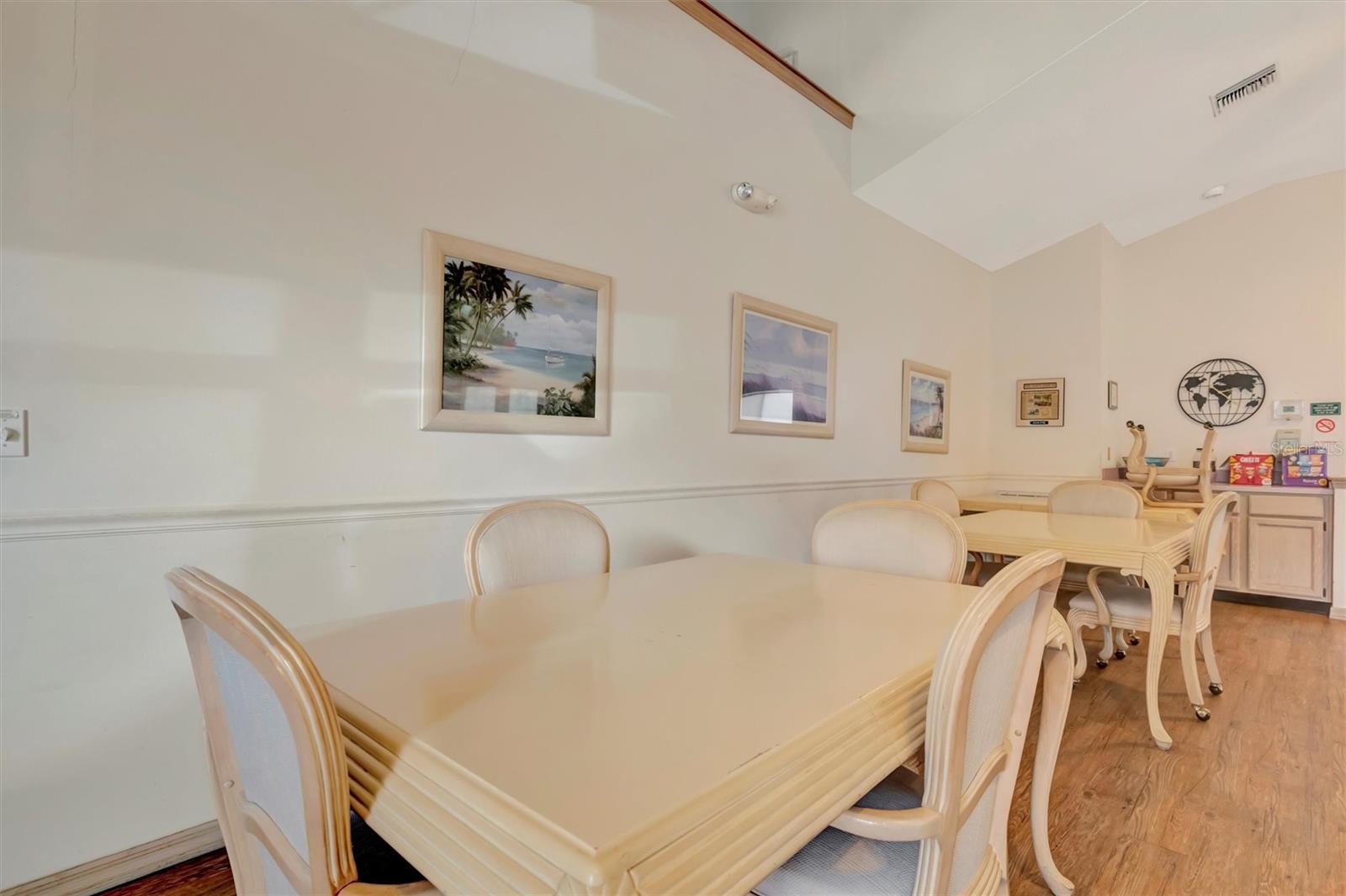 COMMUNITY CLUB HOUSE