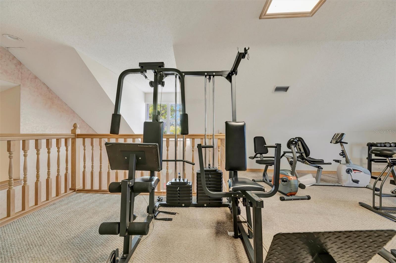 COMMUNITY FITNESS CENTER