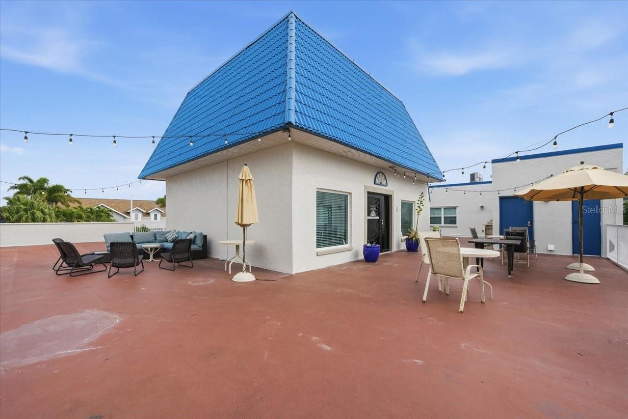 Roof top fitness center