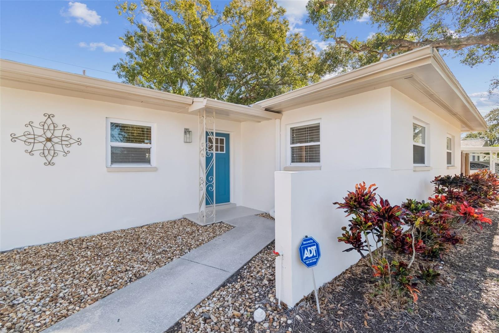 Brand new 2025 Roof! 2024 HVAC!