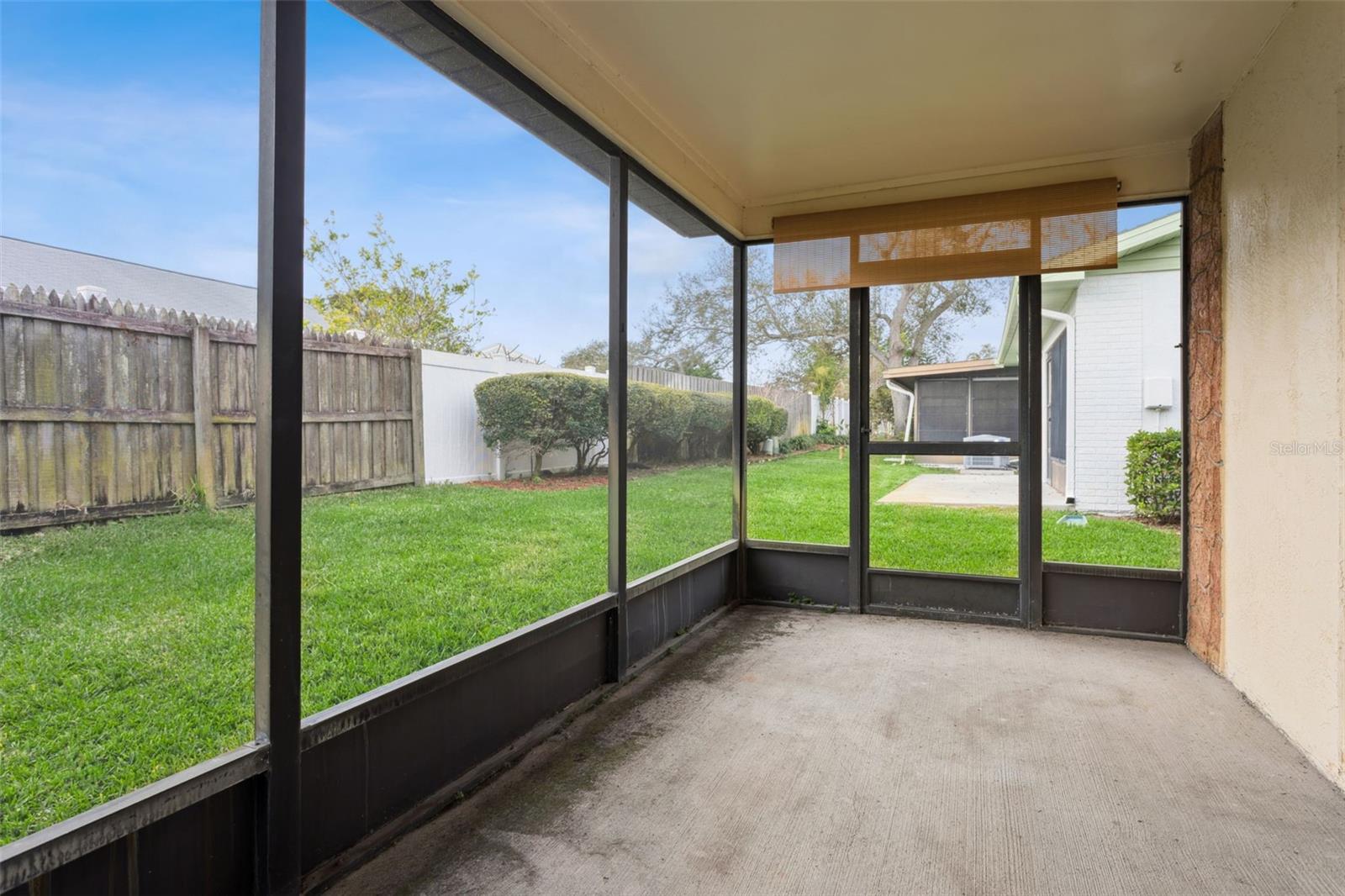 Screened Rear Patio