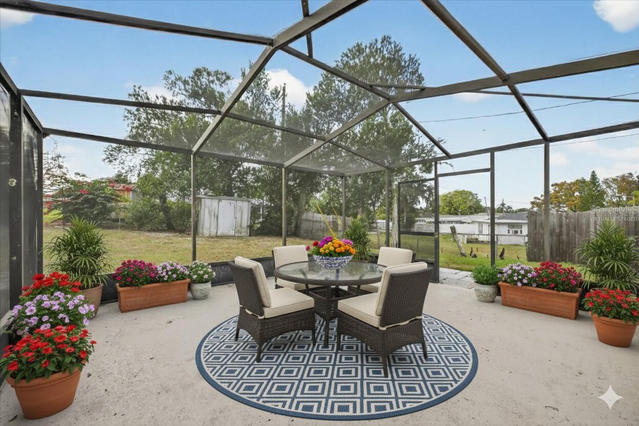 This photo has been virtually staged.