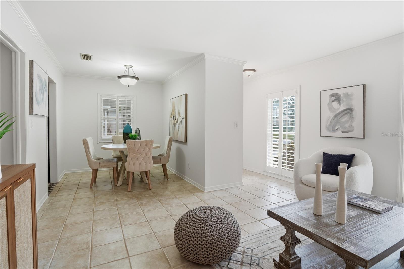 dining area off main living & kitchen