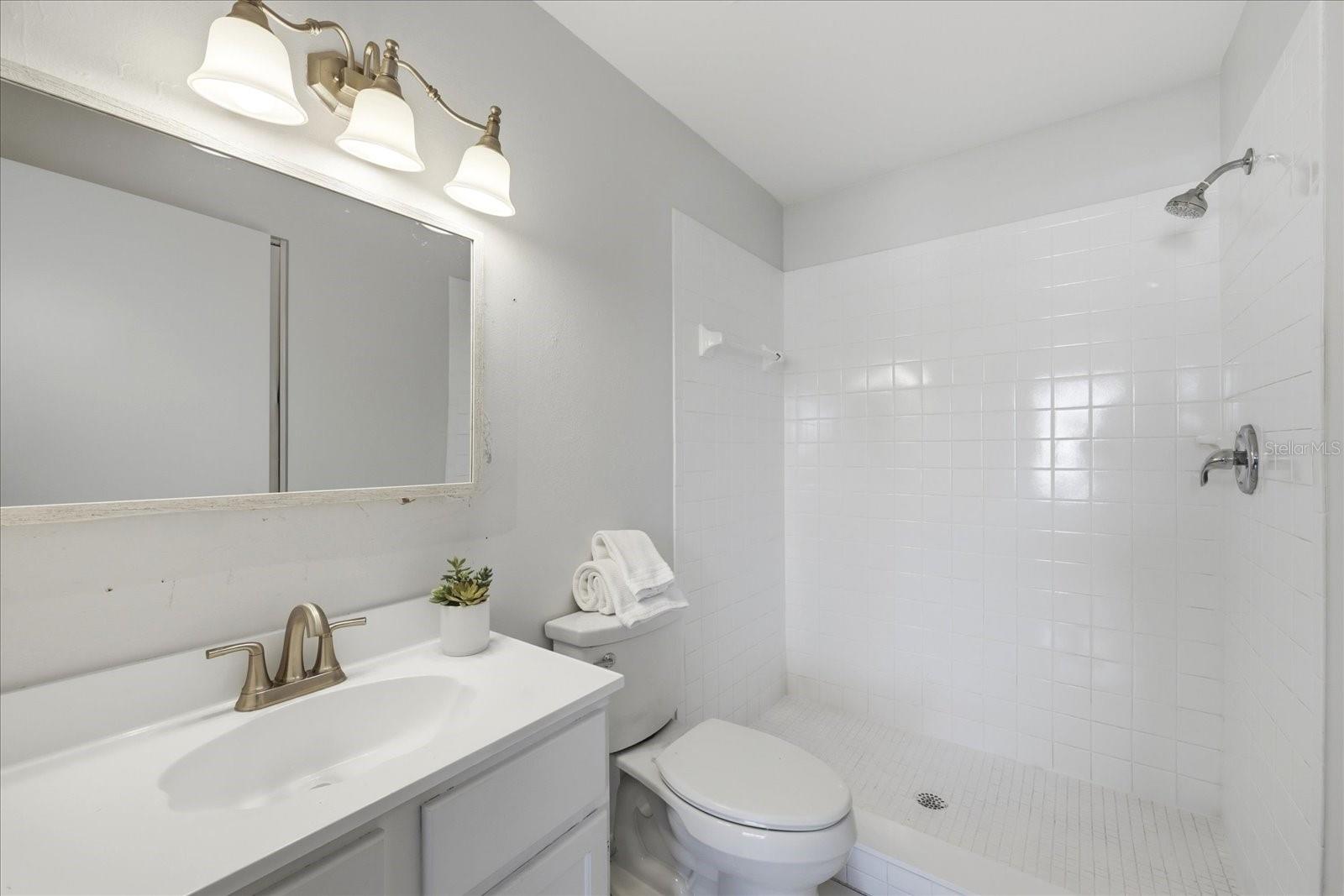 Private En Suite Bathroom