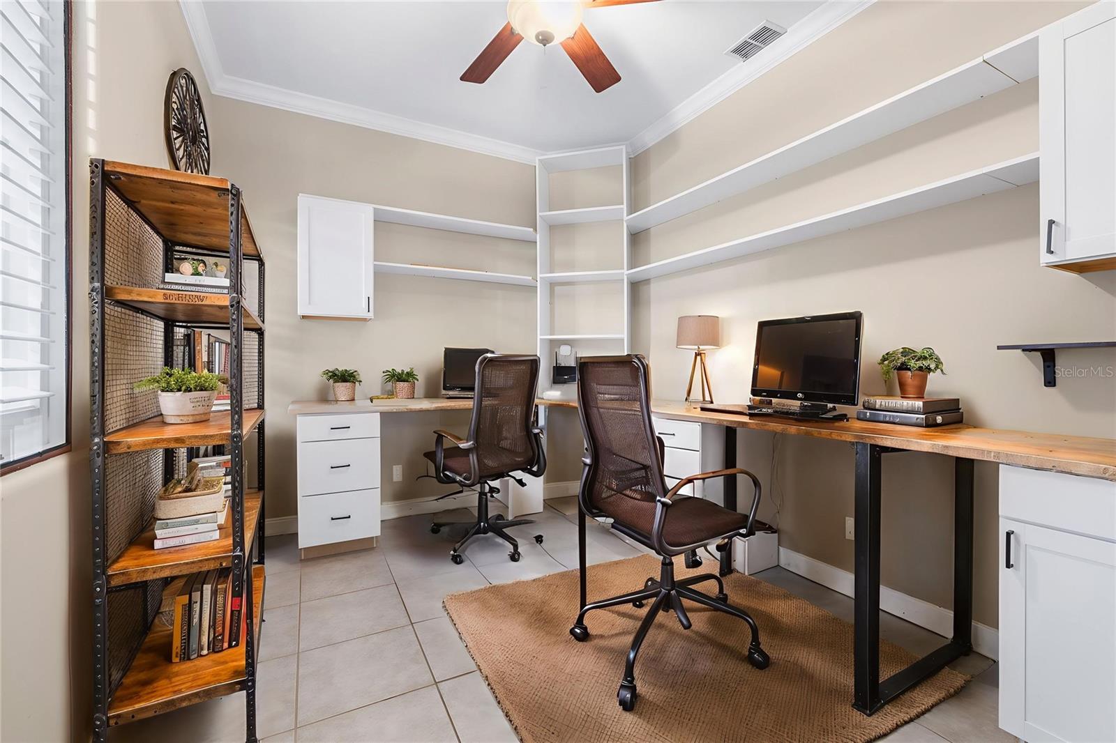 Virtual stage office