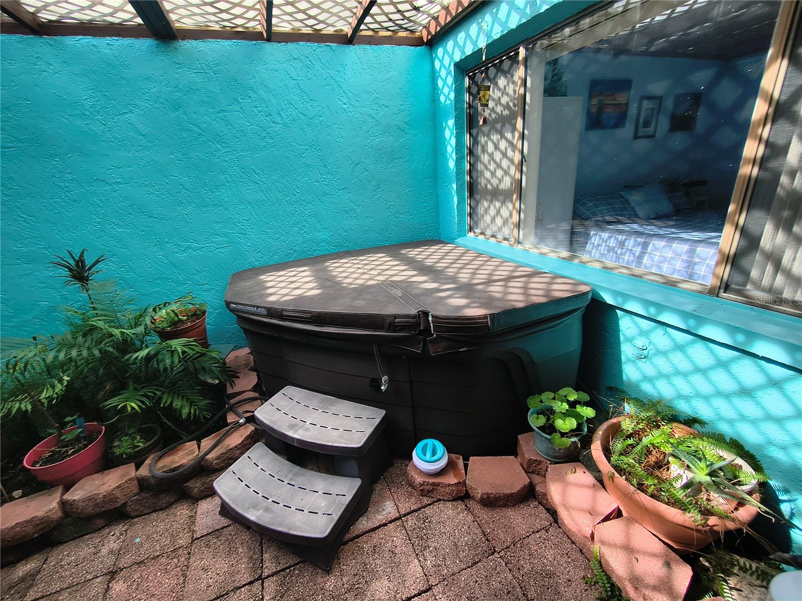 Totally Enclosed for Privacy Pergola Roof