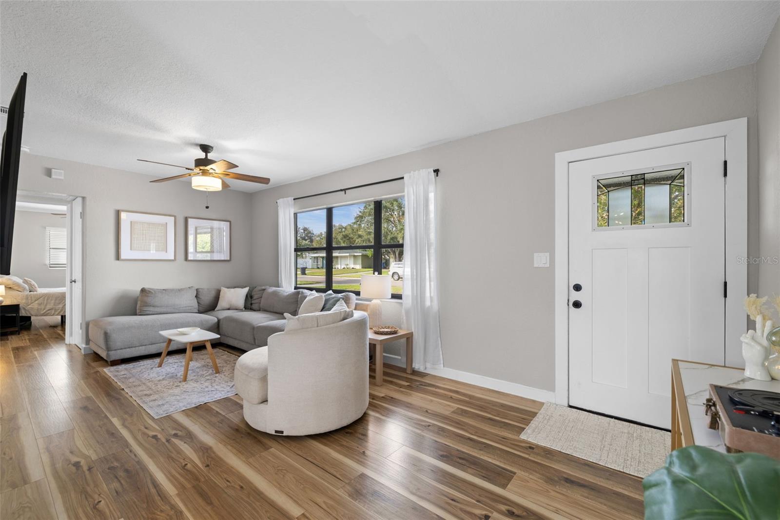 Living Room / Front Door