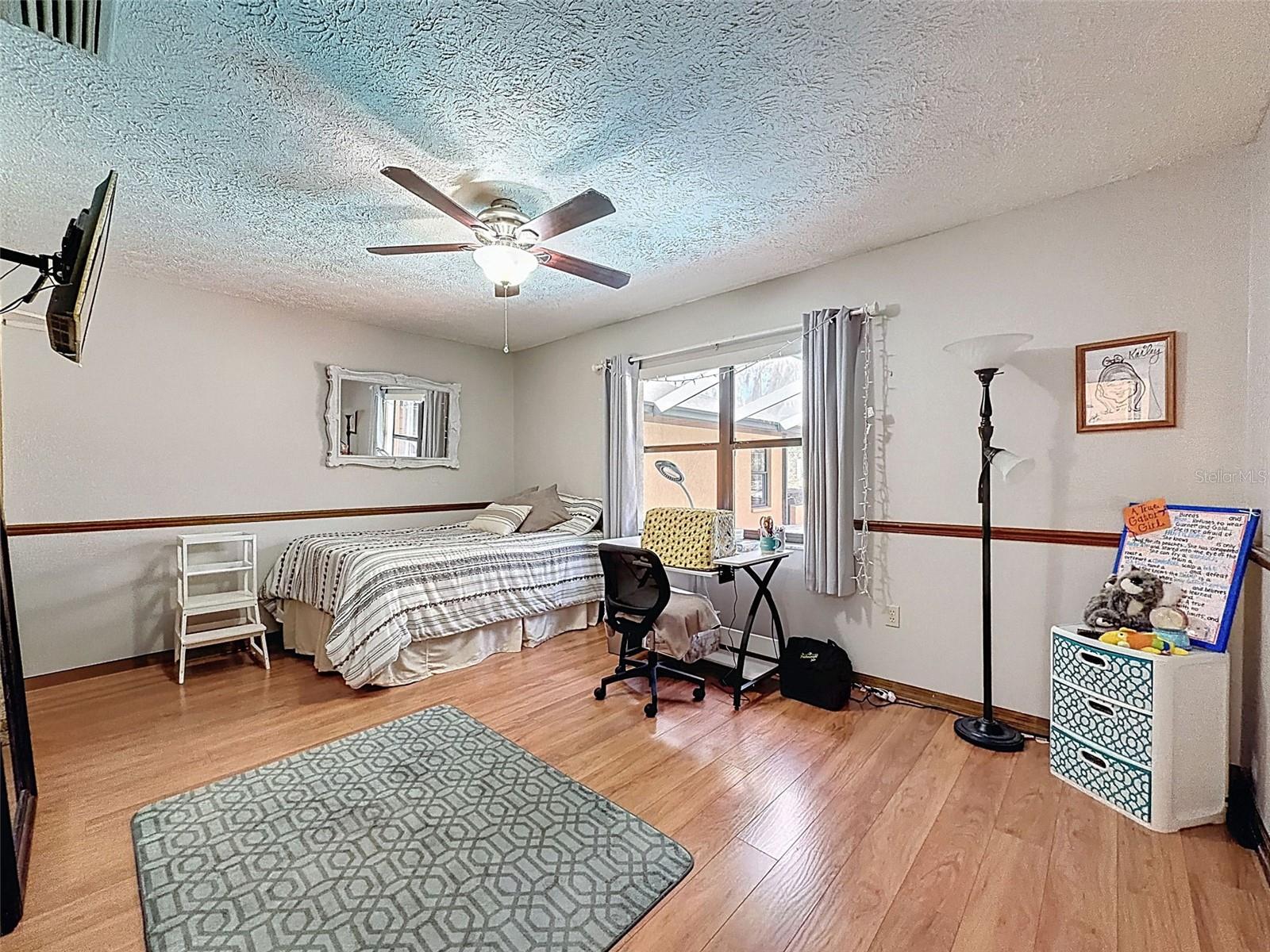 Main house guest bedroom 1