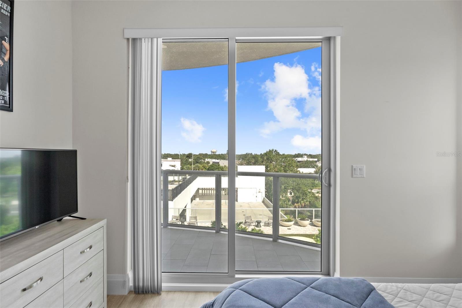 3rd bedroom access to private terrace