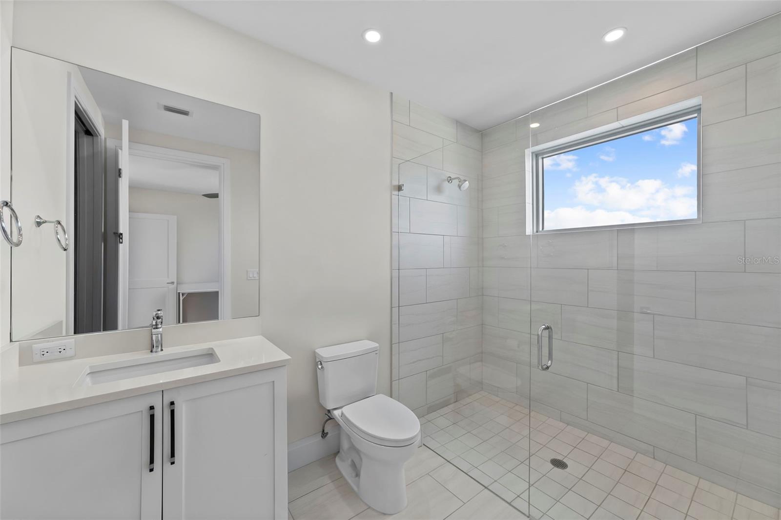 4th bedroom ensuite bath