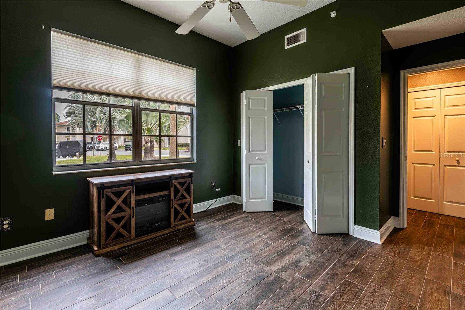 Guest bedroom with closet .