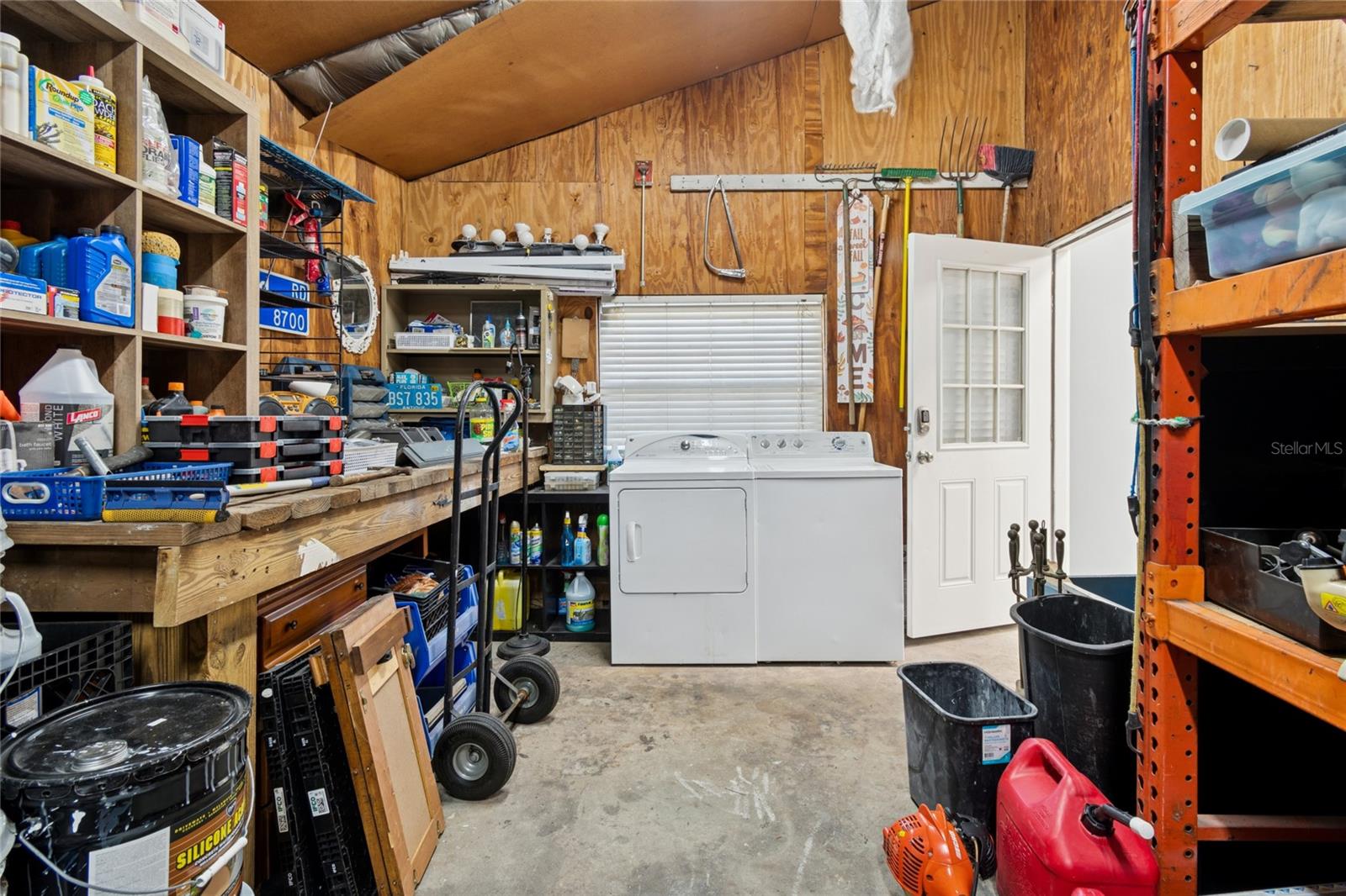 Workshop with Washer/Dryer