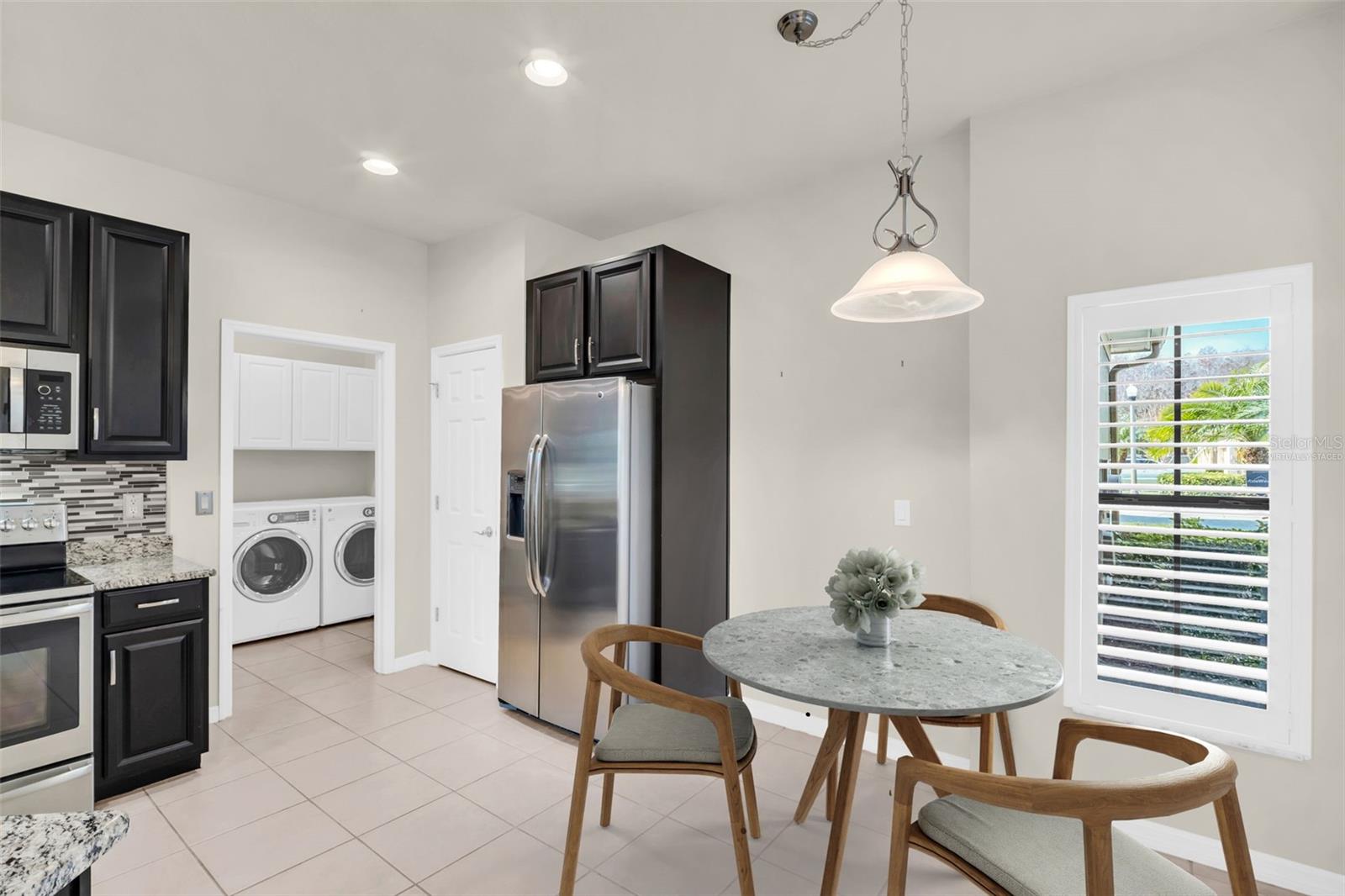 Perfect breakfast nook for casual dining~ VIRTUALLY STAGED