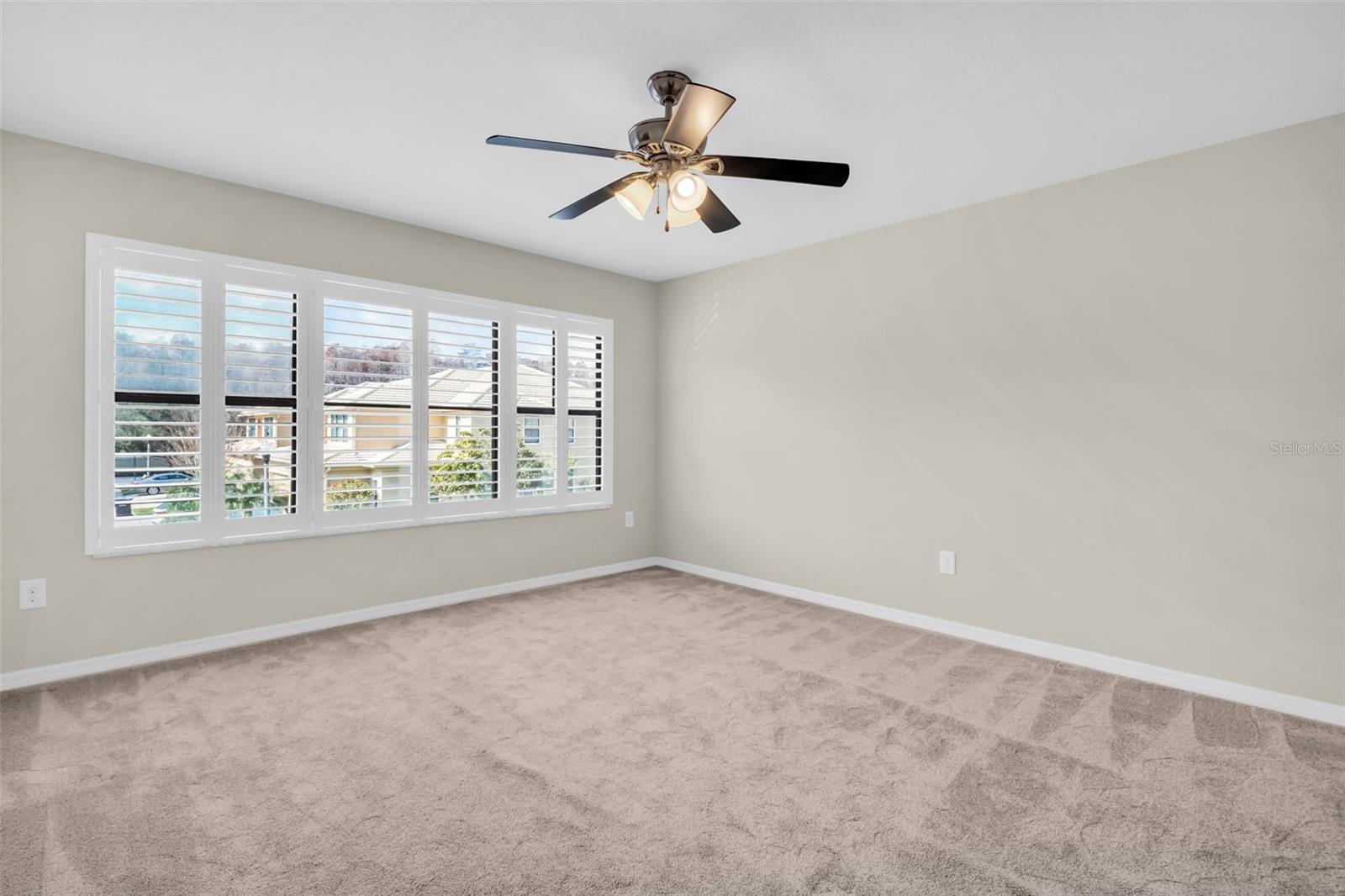 Newer carpet & fans/fixtures throughout~