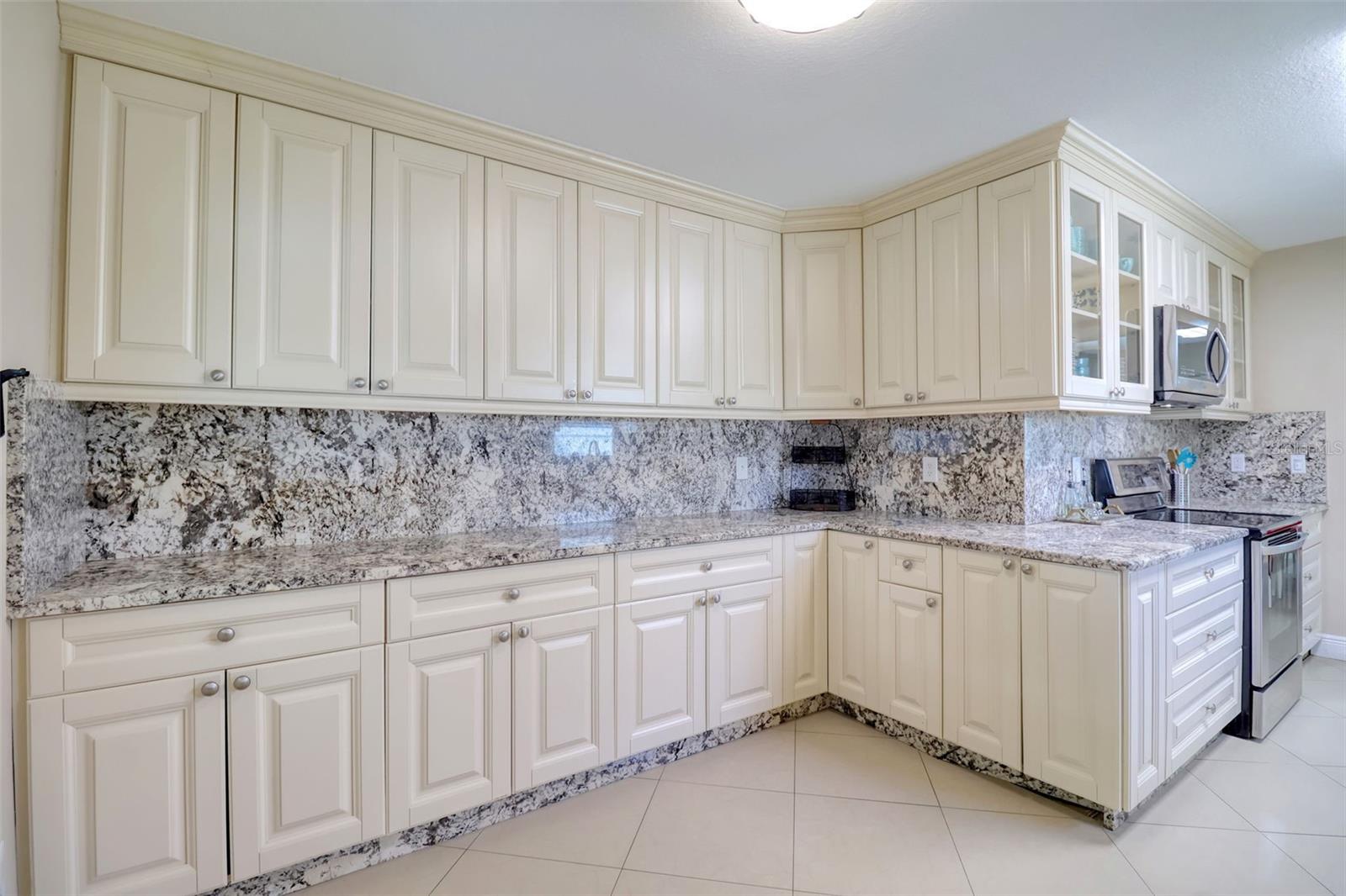 Plenty of Counters & Cabinets