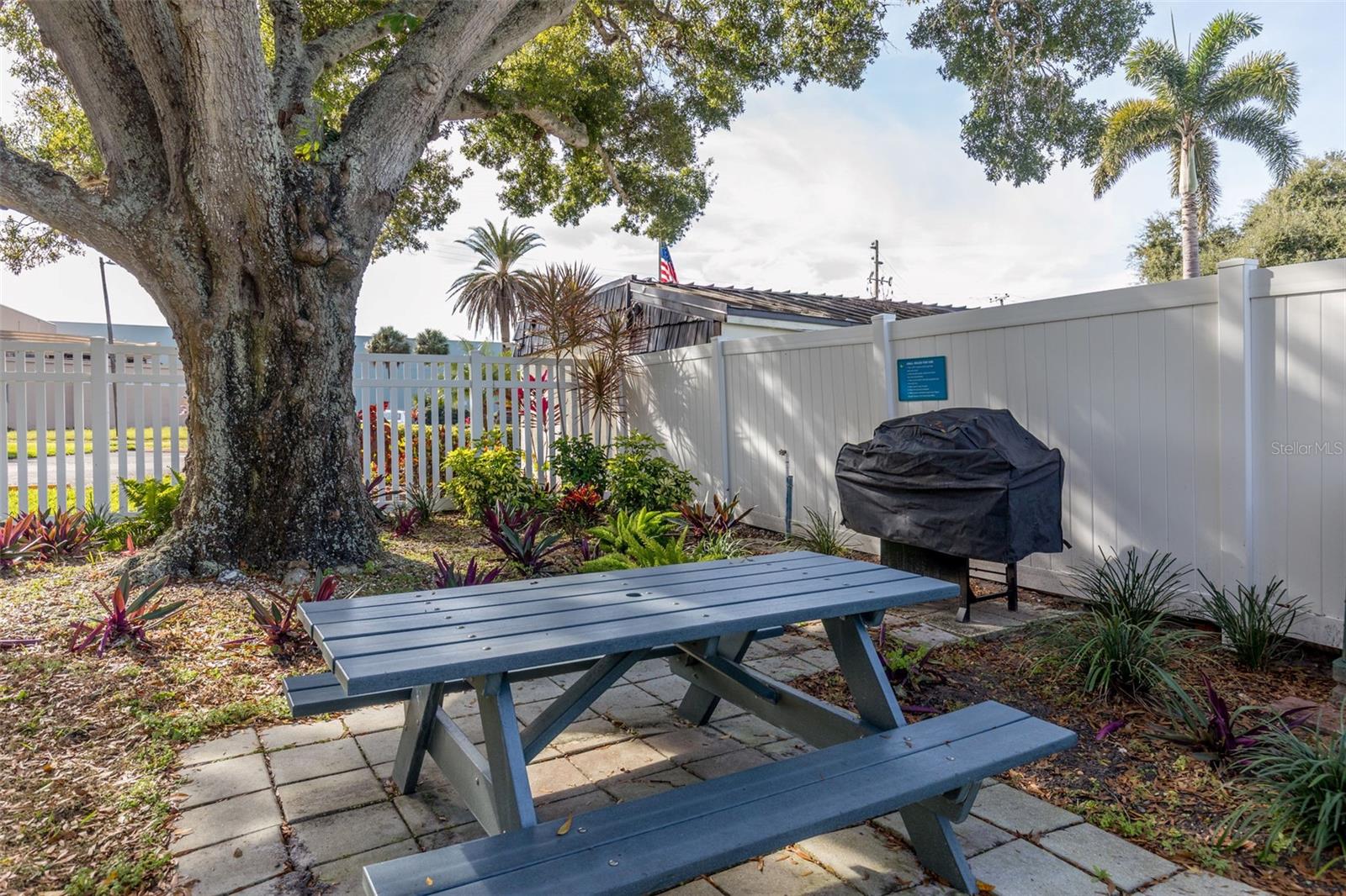 Picnic Area with Grill
