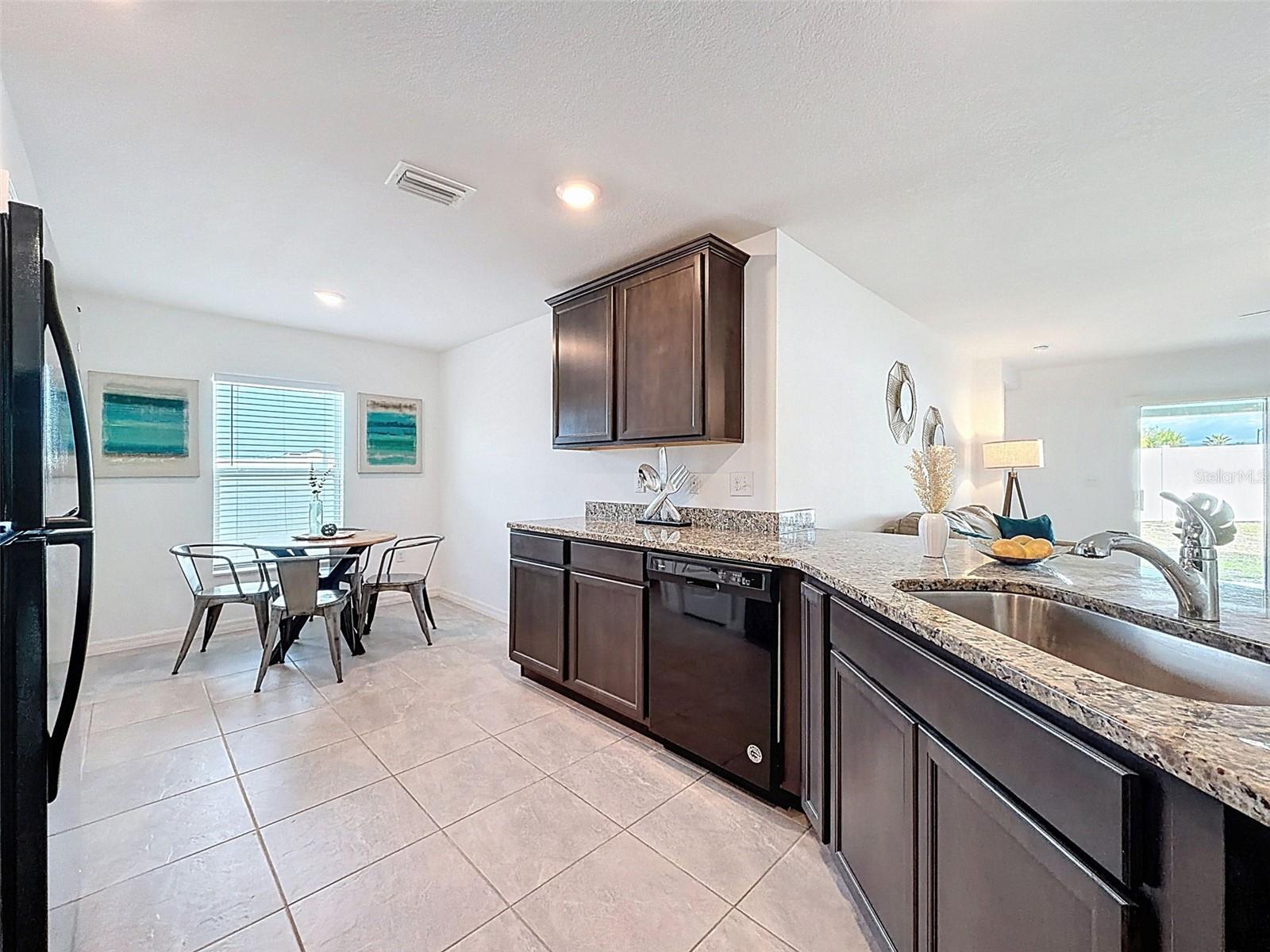 LARGE OPEN KITCHEN