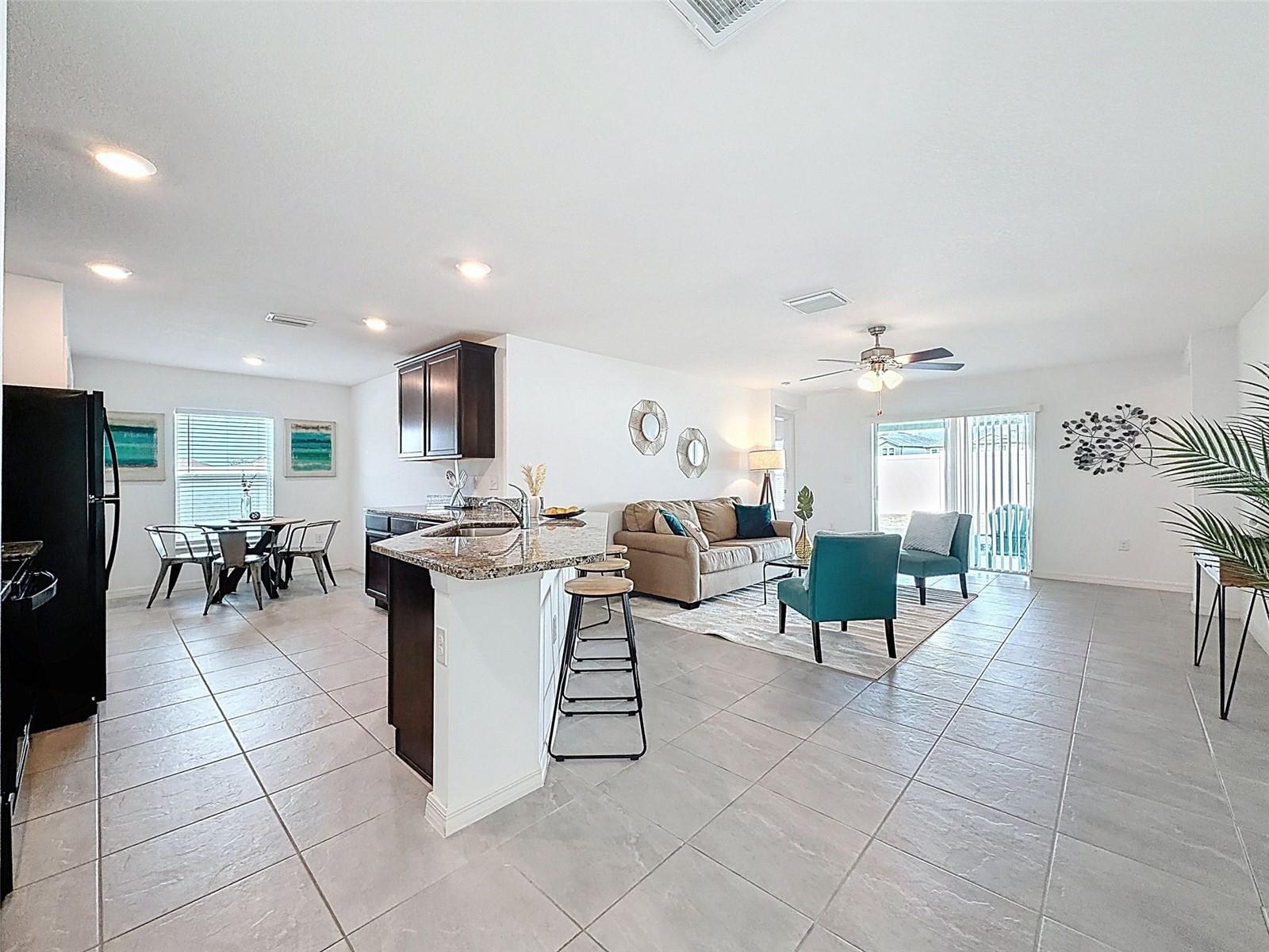 LIVING KITCHEN COMBO AREA